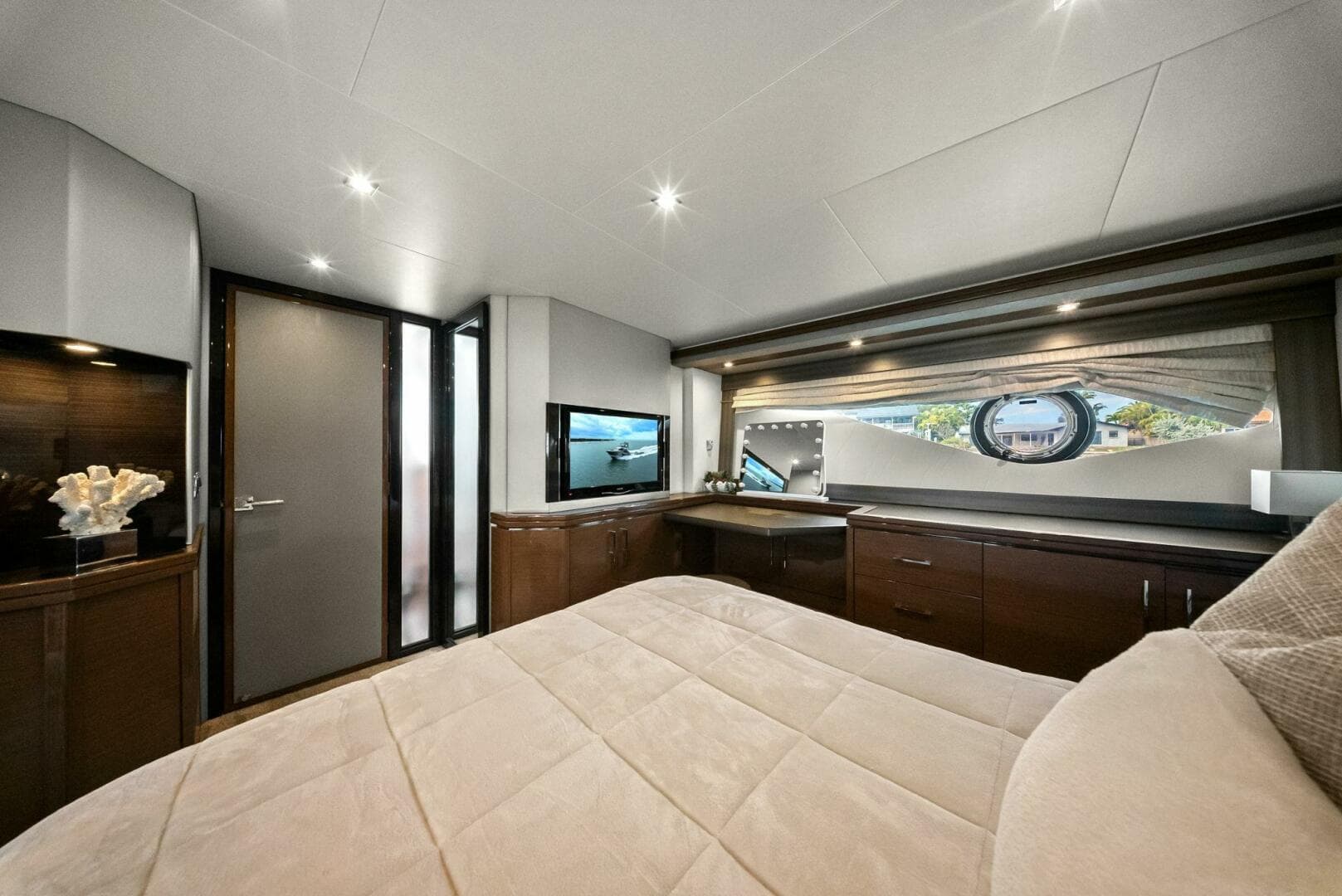 2014 Marquis 630 Sport Yacht — photo 60
