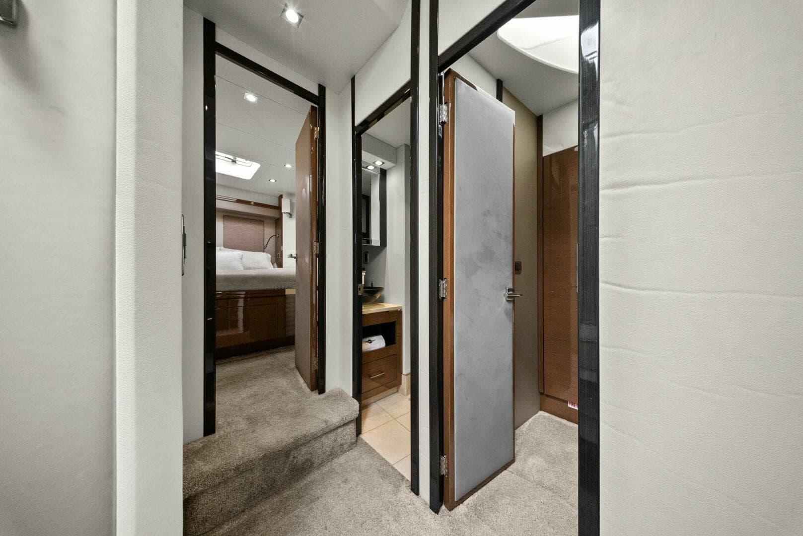 2014 Marquis 630 Sport Yacht — photo 53