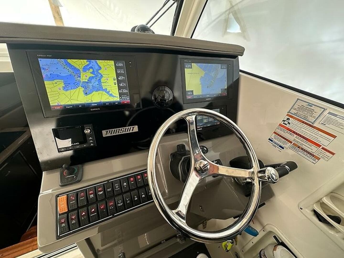 2019 Pursuit OS 355 Offshore — photo 2