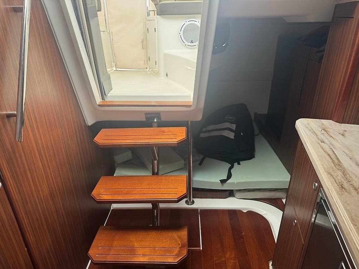 2019 Pursuit OS 355 Offshore — photo 19