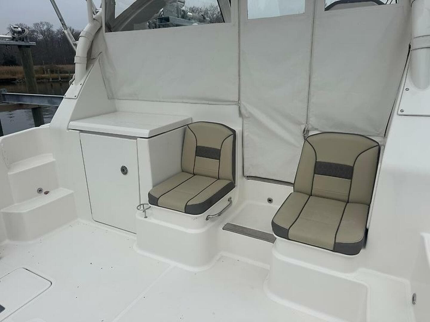 2019 Pursuit OS 355 Offshore — photo 8