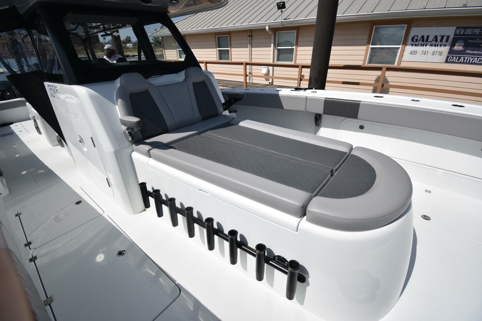 2024 Freeman 47 — photo 9