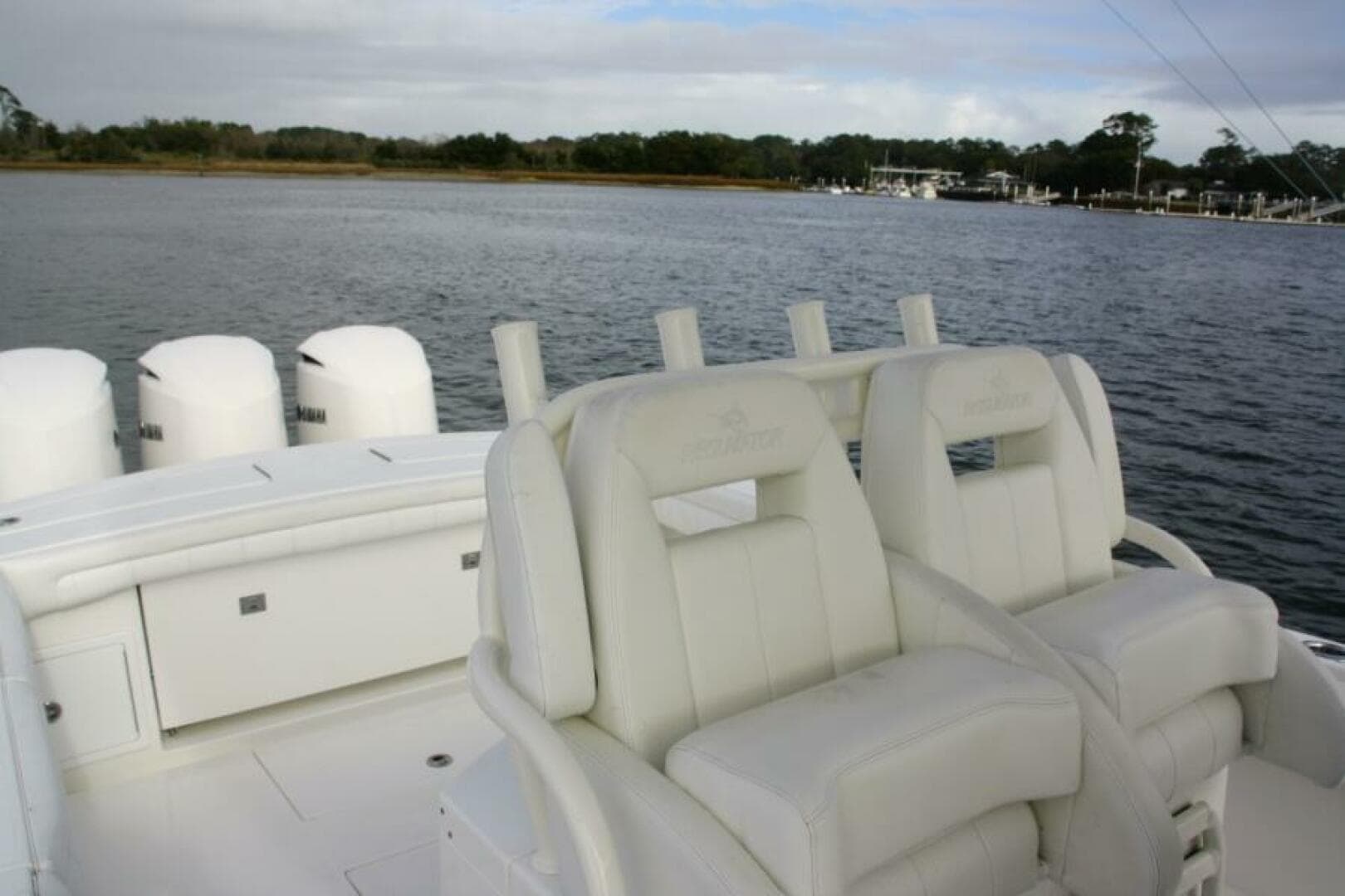 2018 Regulator 34 SS — photo 13