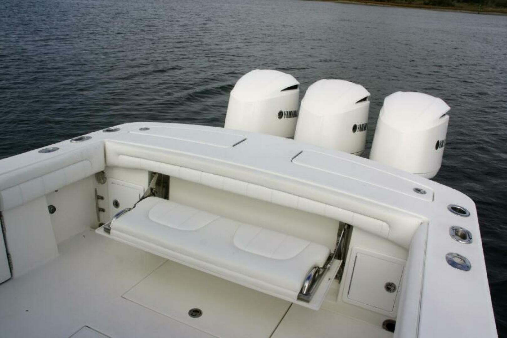 2018 Regulator 34 SS — photo 8