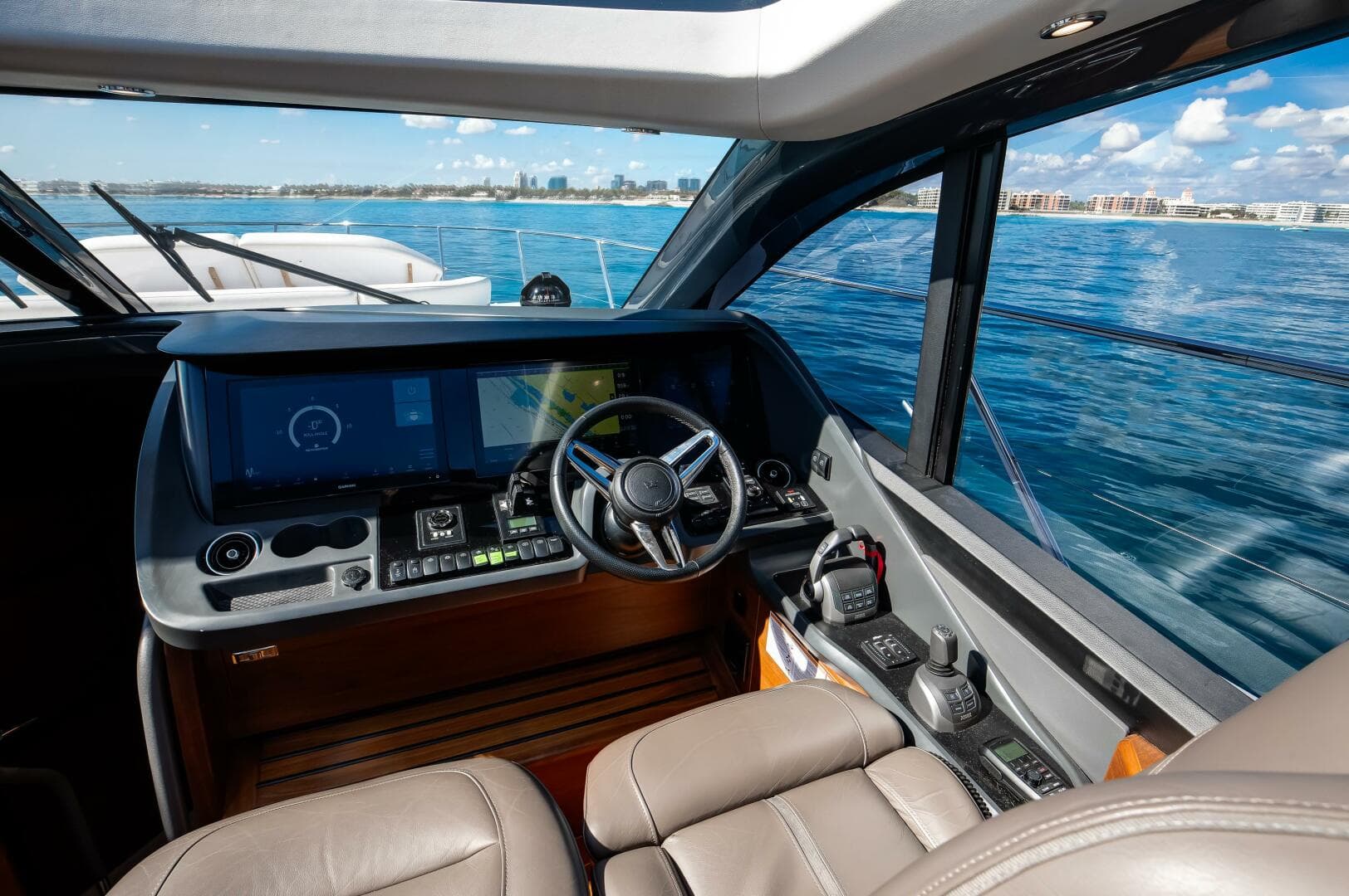 2025 Princess V55 — photo 5