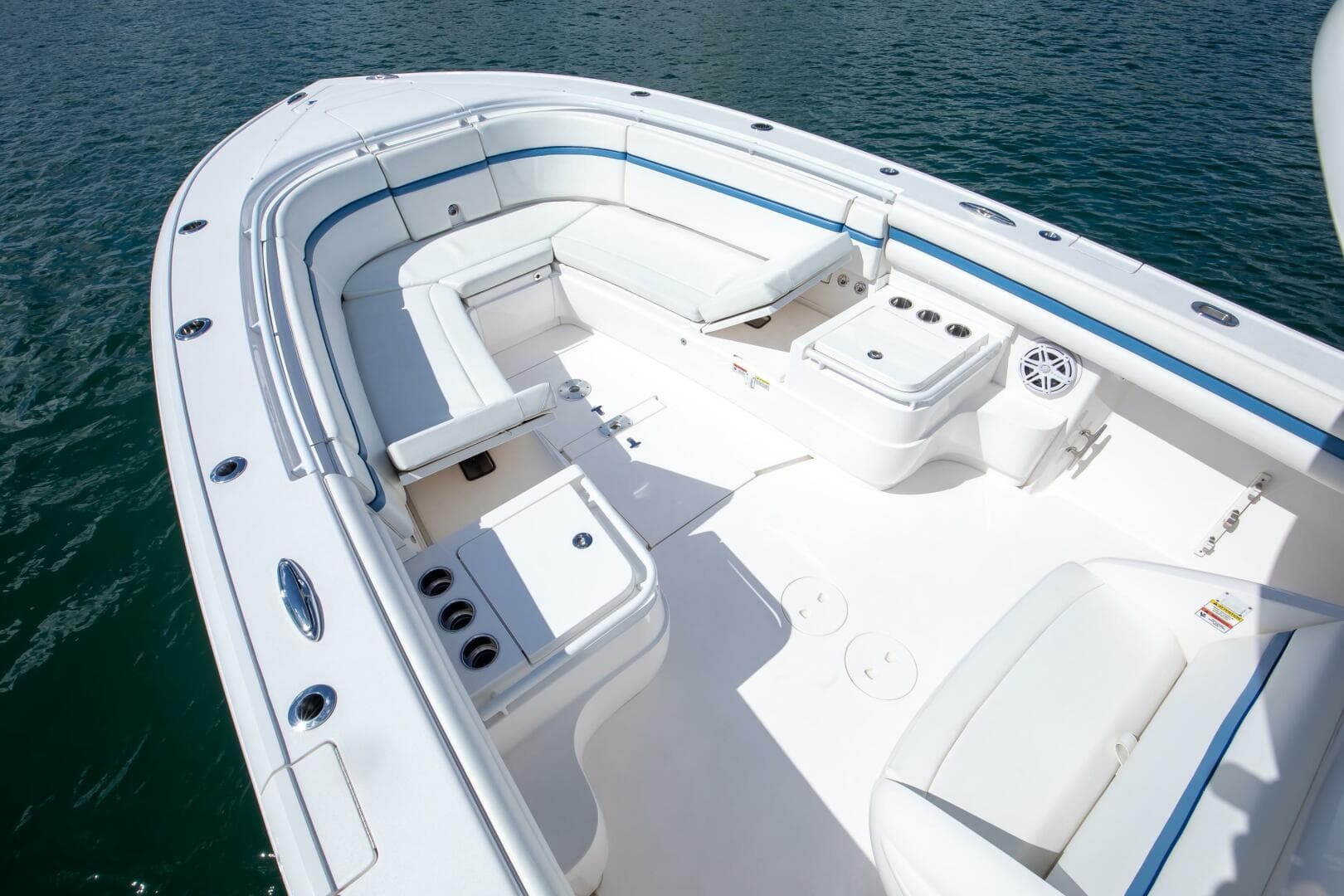 2017 Intrepid 375 Open — photo 6