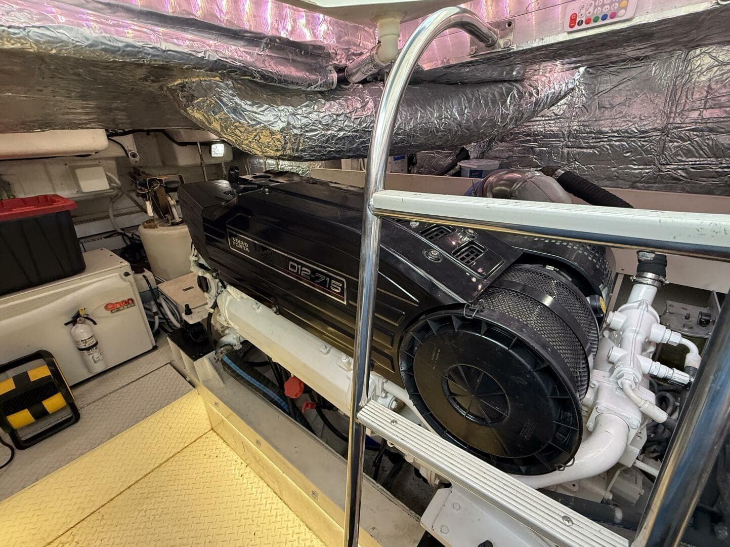 2007 Cruisers Yachts 560 Express — photo 29