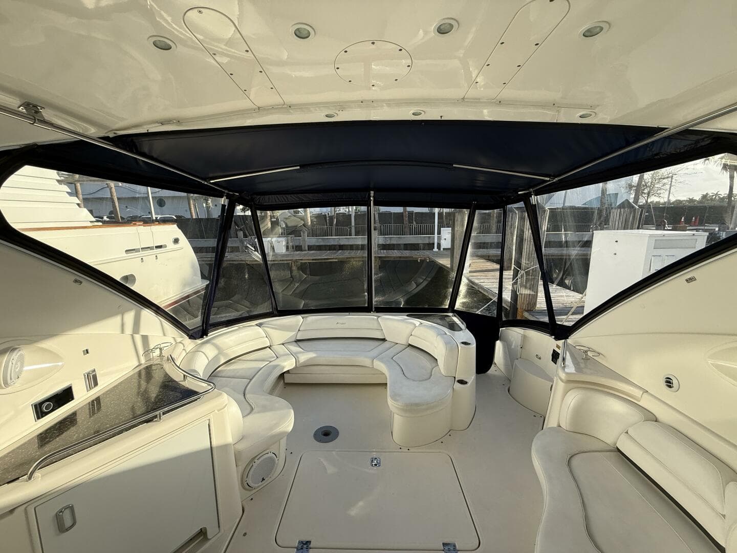 2007 Cruisers Yachts 560 Express — photo 7