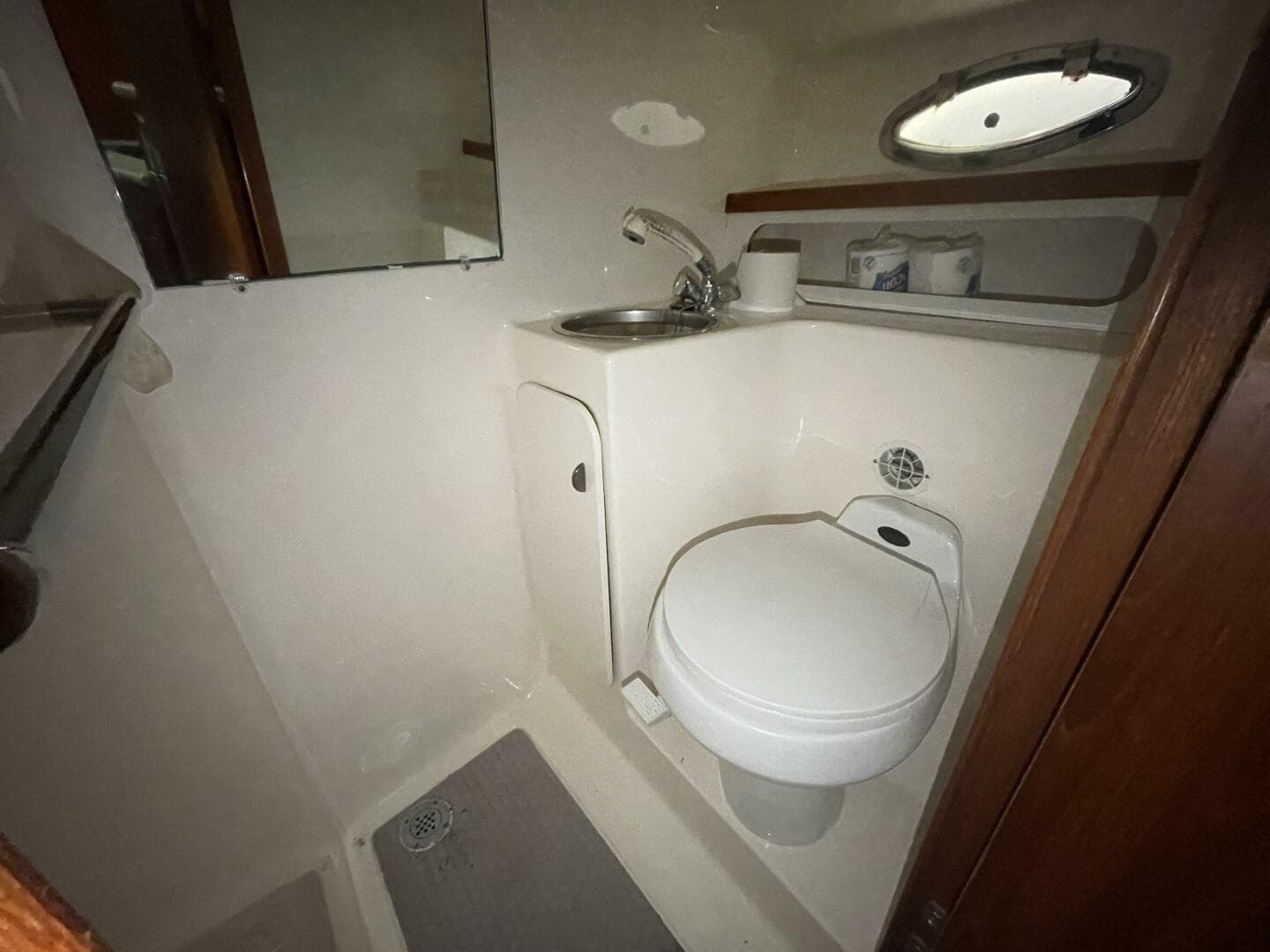 2003 Tiara Yachts 3100 Open — photo 16