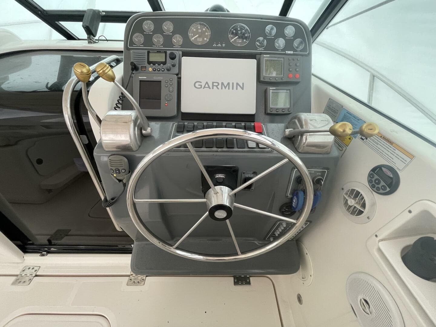 2003 Tiara Yachts 3100 Open — photo 7