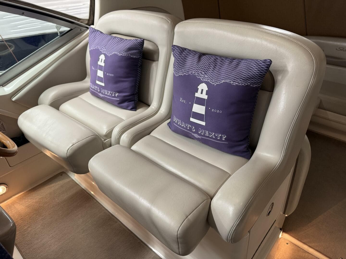 2002 Sea Ray 320 Sundancer — photo 20