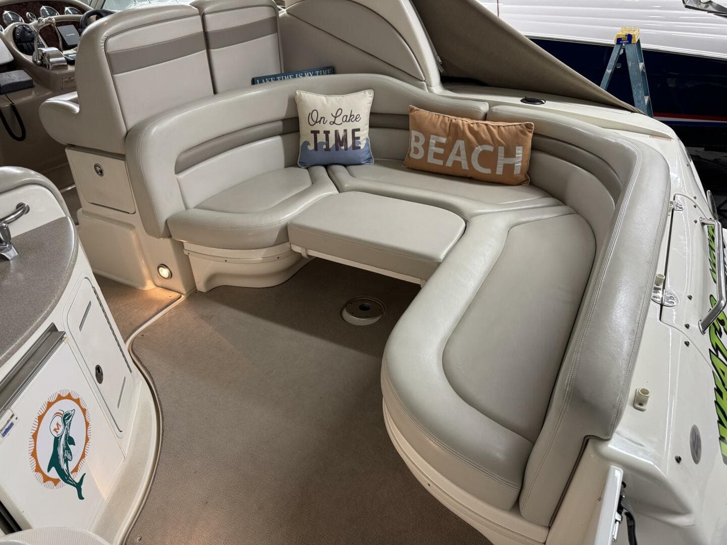 2002 Sea Ray 320 Sundancer — photo 12