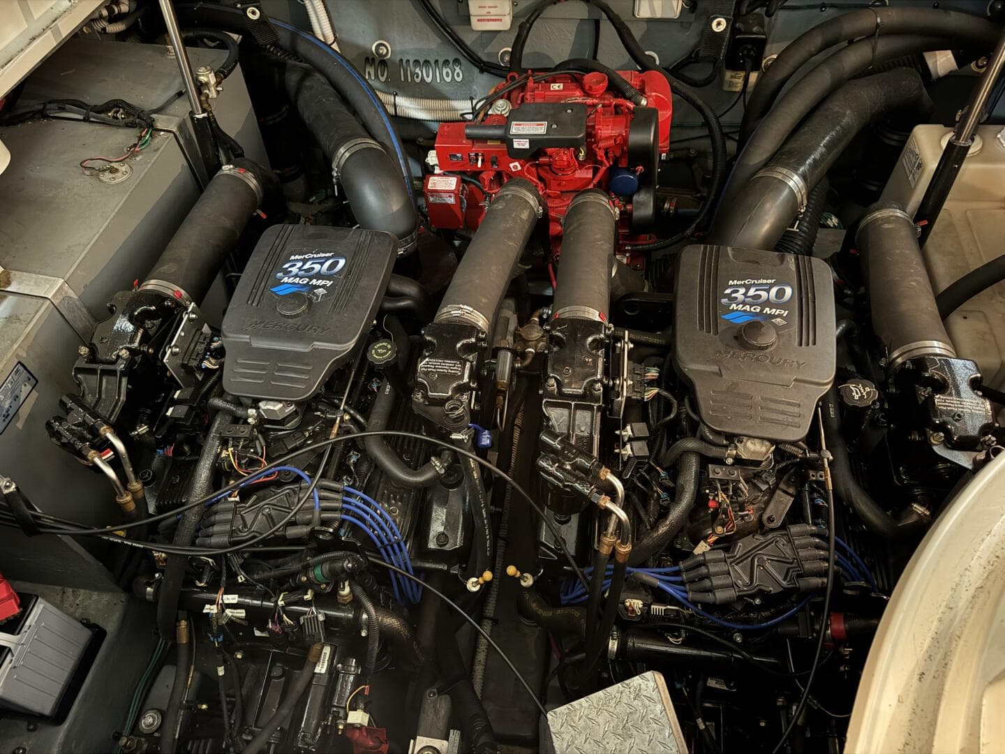 2002 Sea Ray 320 Sundancer — photo 17