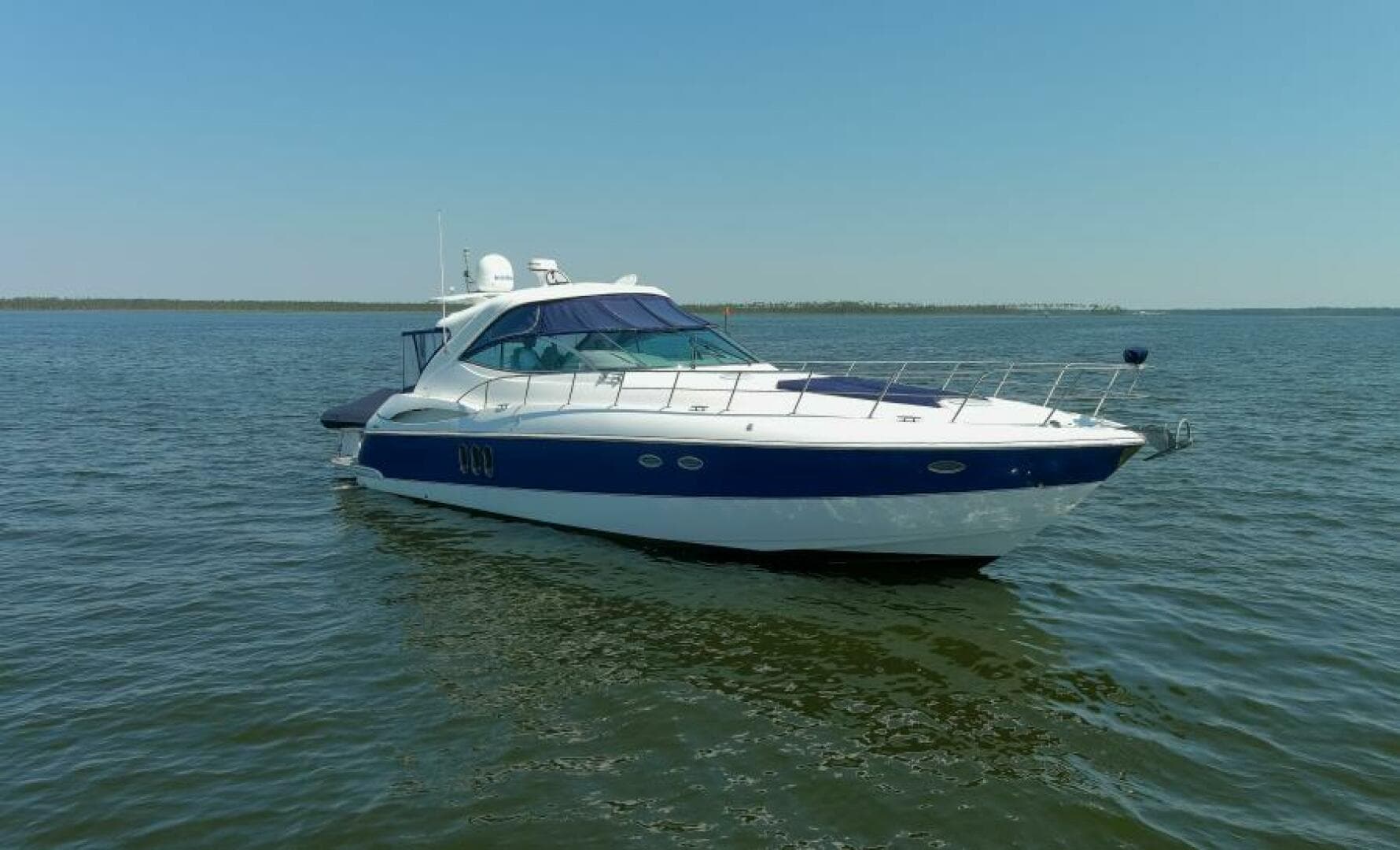 2005 Cruisers Yachts 500 Express — photo 21