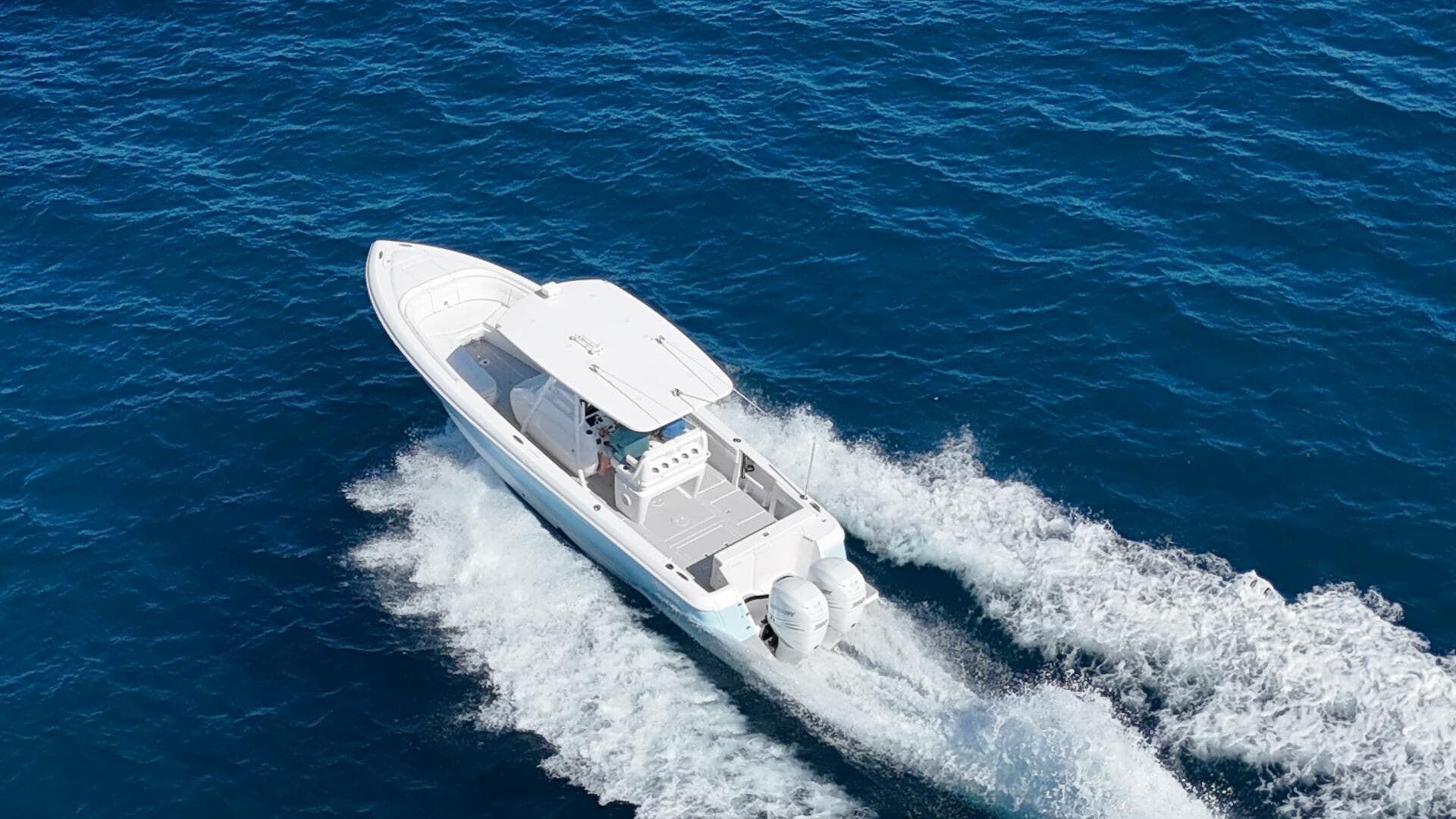 2019 Intrepid 327 — photo 5