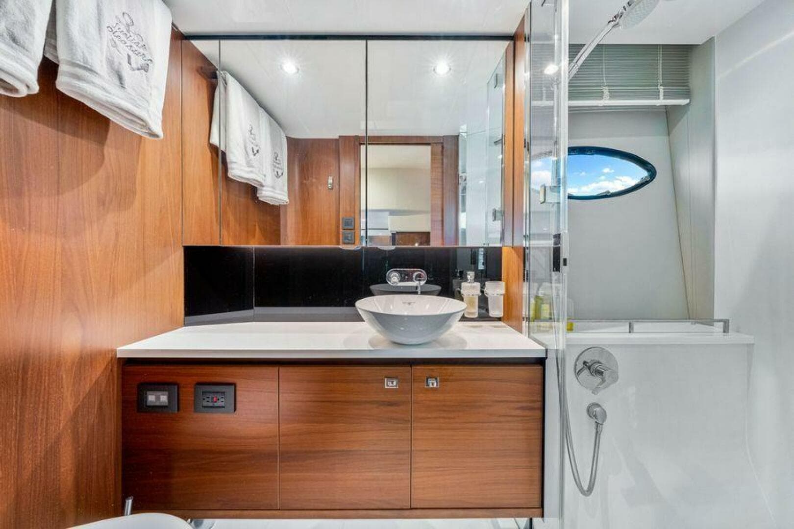 2017 Princess 56 — photo 72