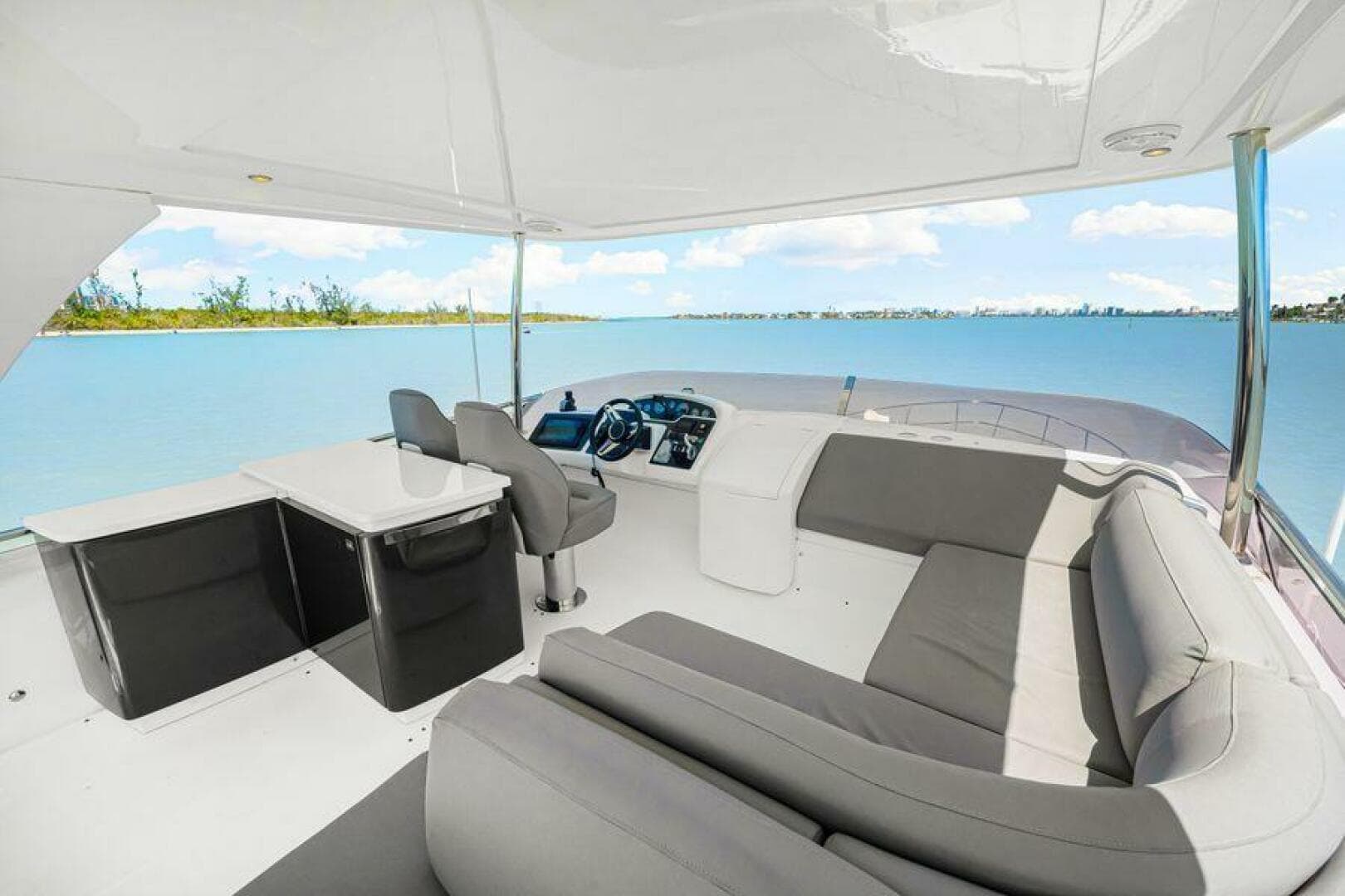 2017 Princess 56 — photo 45