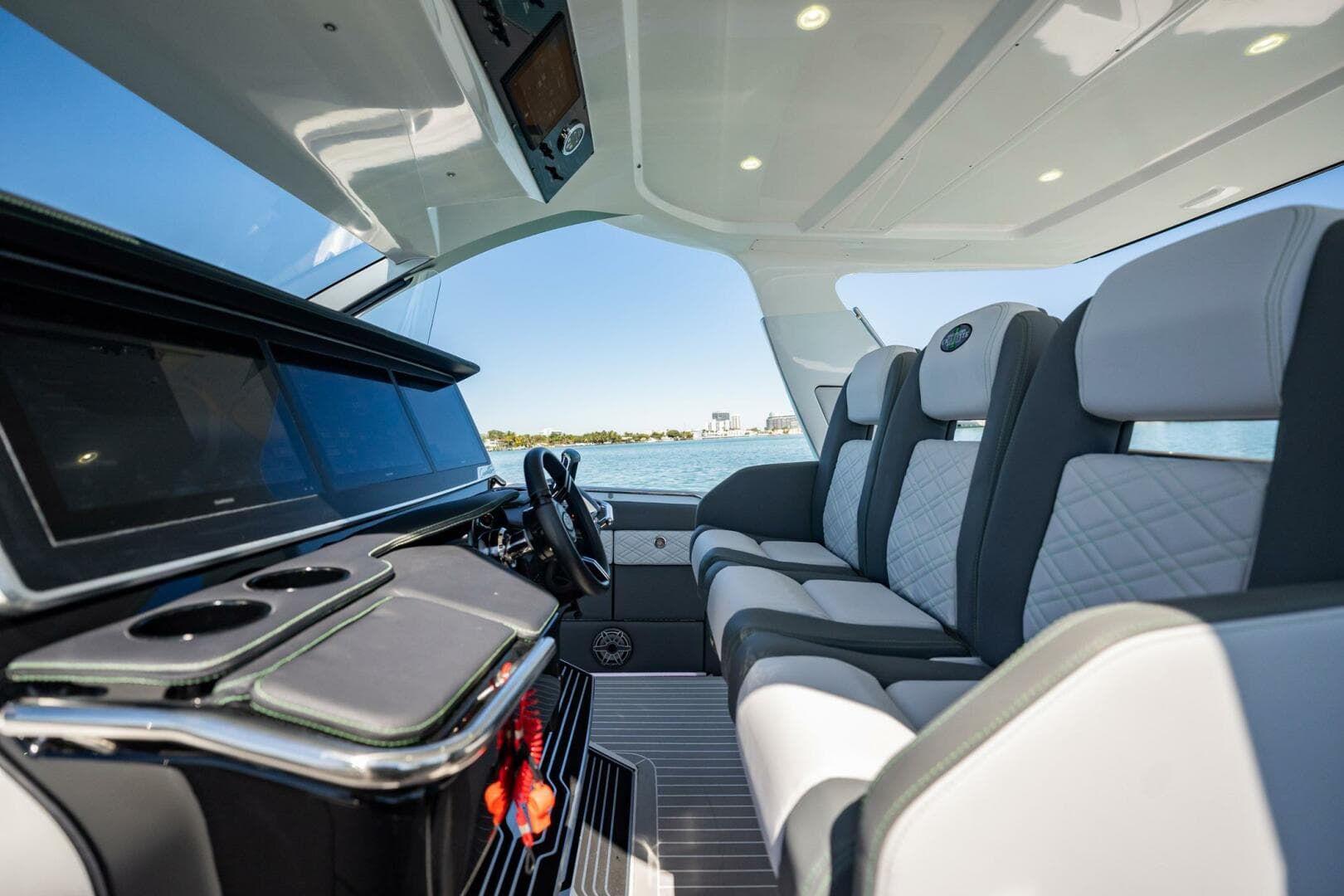 2024 Cigarette 42 Auroris — photo 68