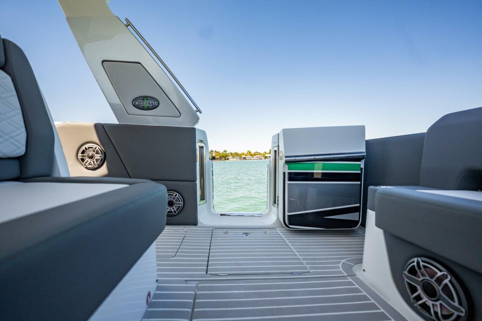 2024 Cigarette 42 Auroris — photo 45