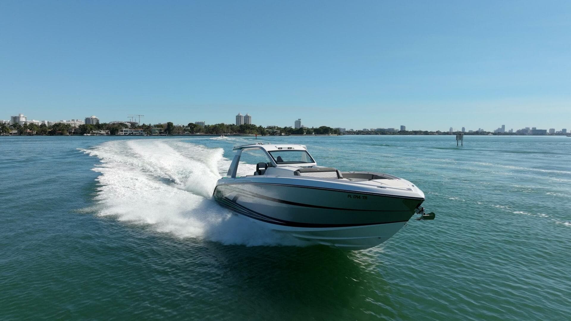 2024 Cigarette 42 Auroris — photo 20