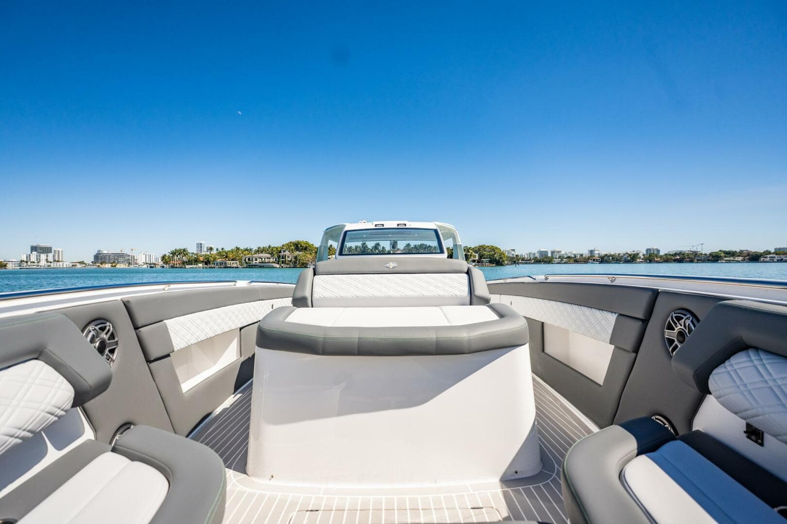 2024 Cigarette 42 Auroris — photo 81