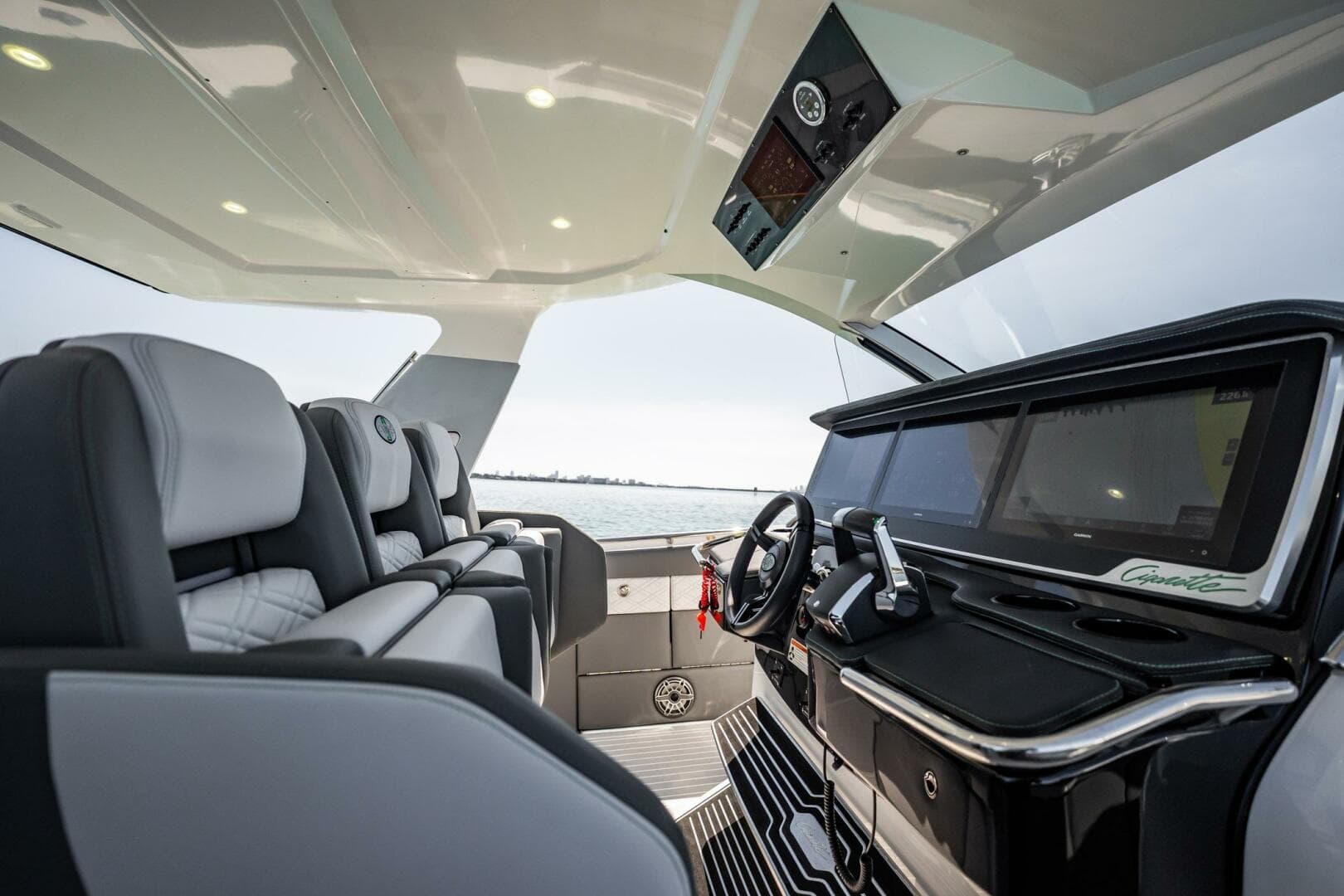 2024 Cigarette 42 Auroris — photo 82