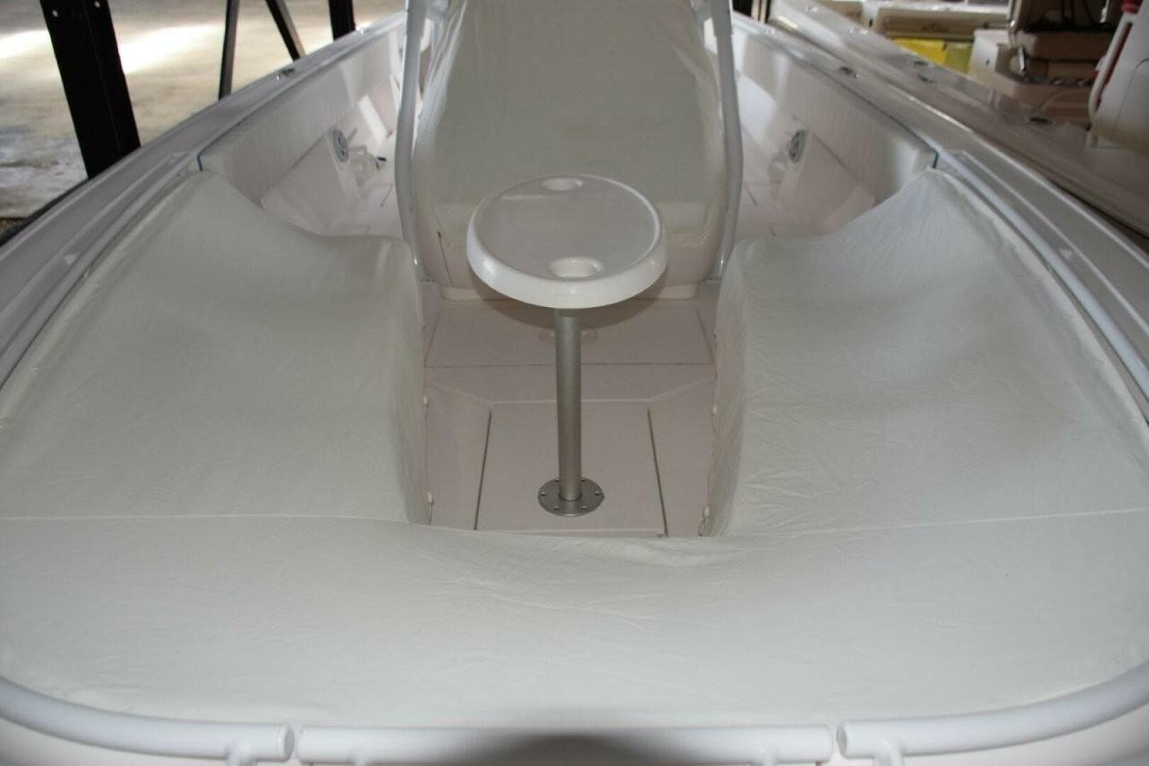 2017 Intrepid 327 CC — photo 39