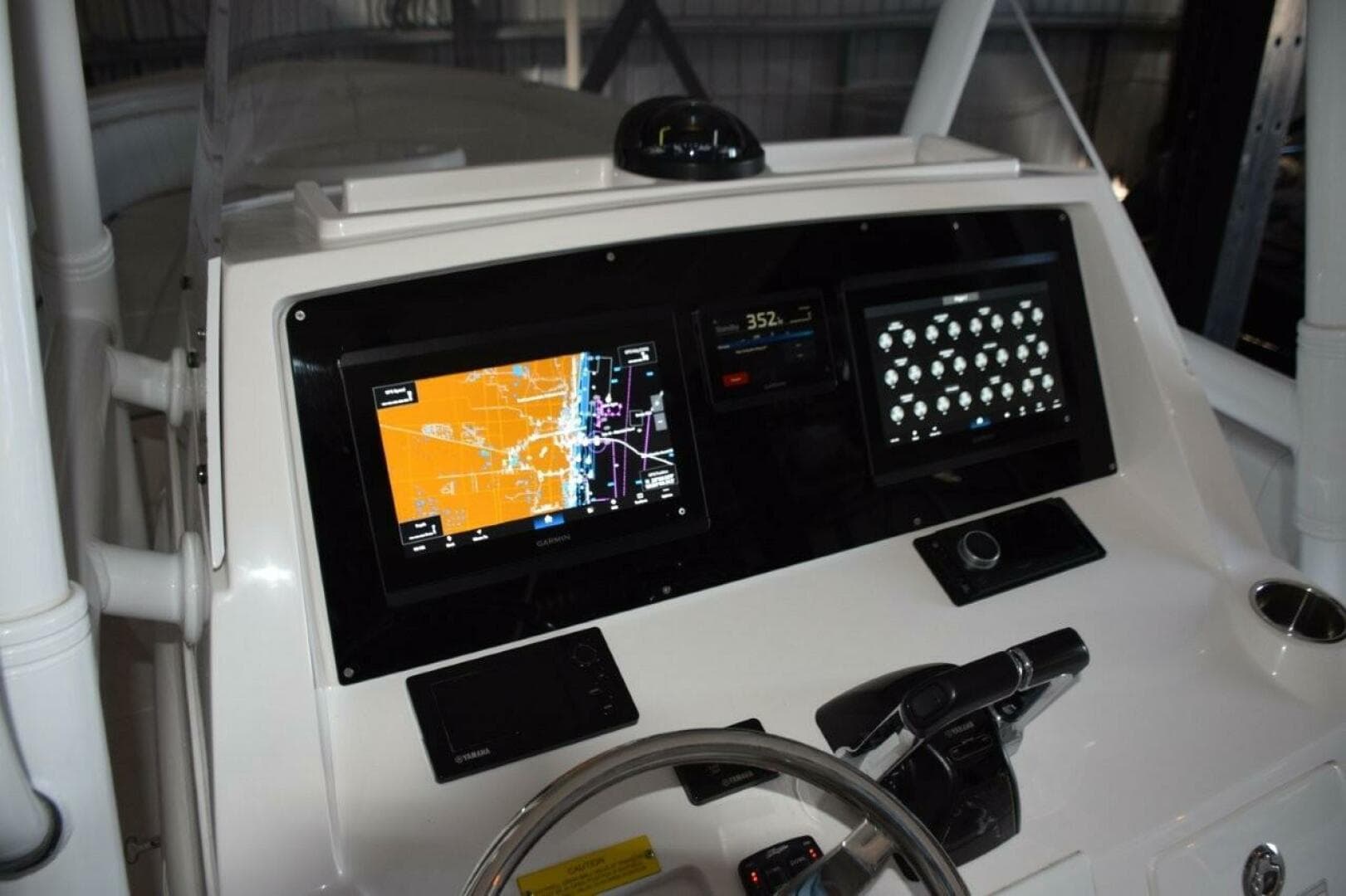 2017 Intrepid 327 CC — photo 37