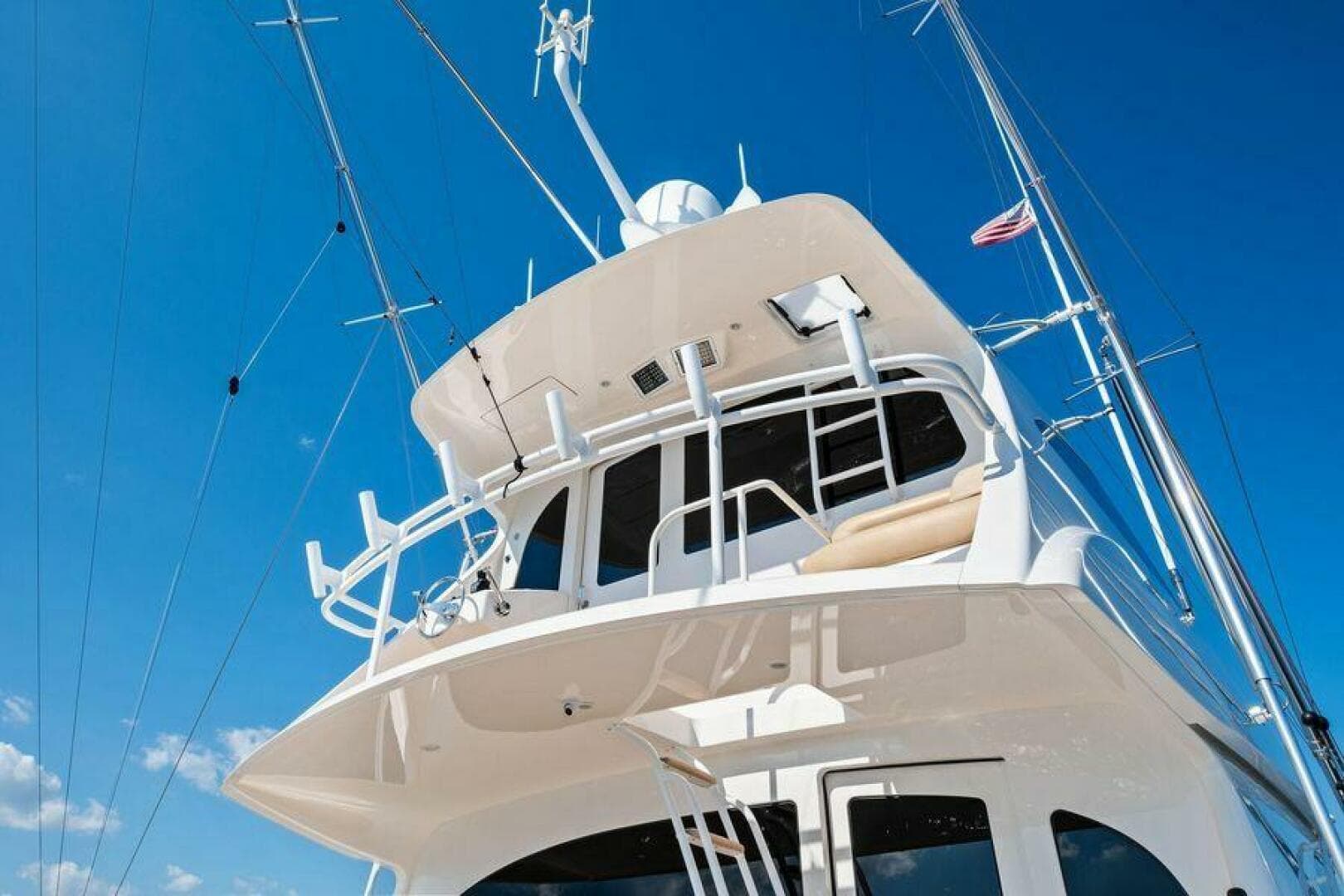 2017 Viking 62 Enclosed Bridge — photo 5