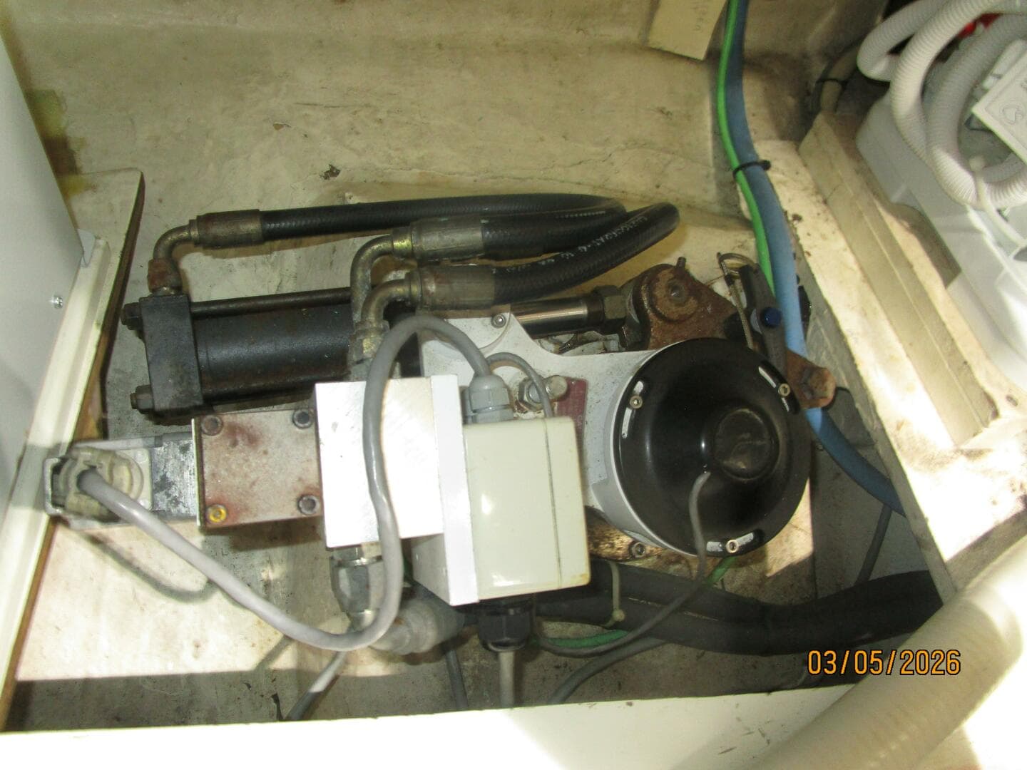 2002 Grand Banks Classic — photo 78