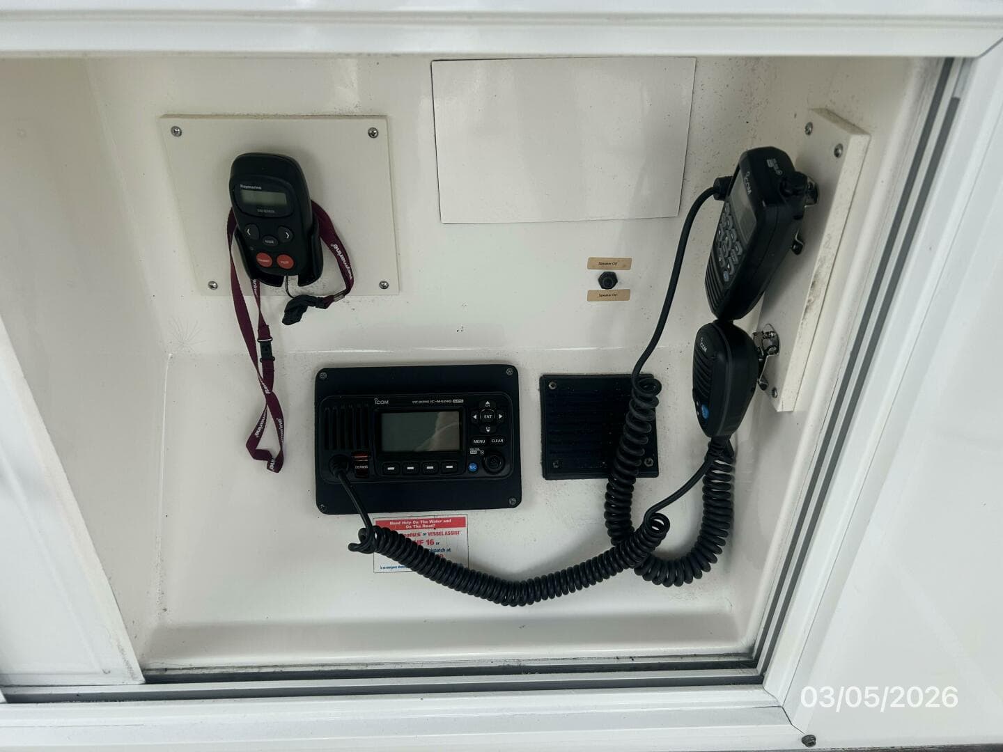 2002 Grand Banks Classic — photo 23