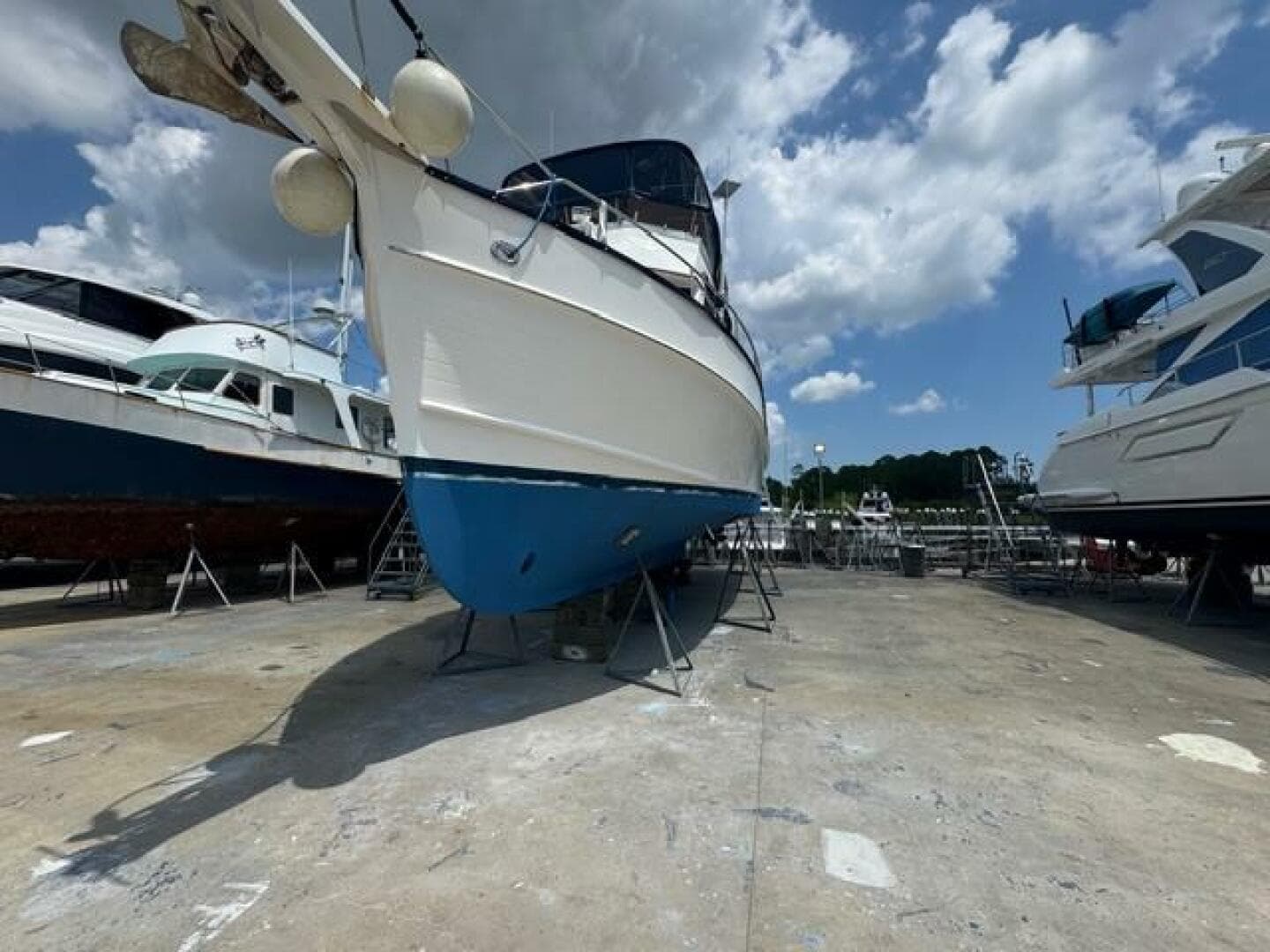 2002 Grand Banks Classic — photo 97