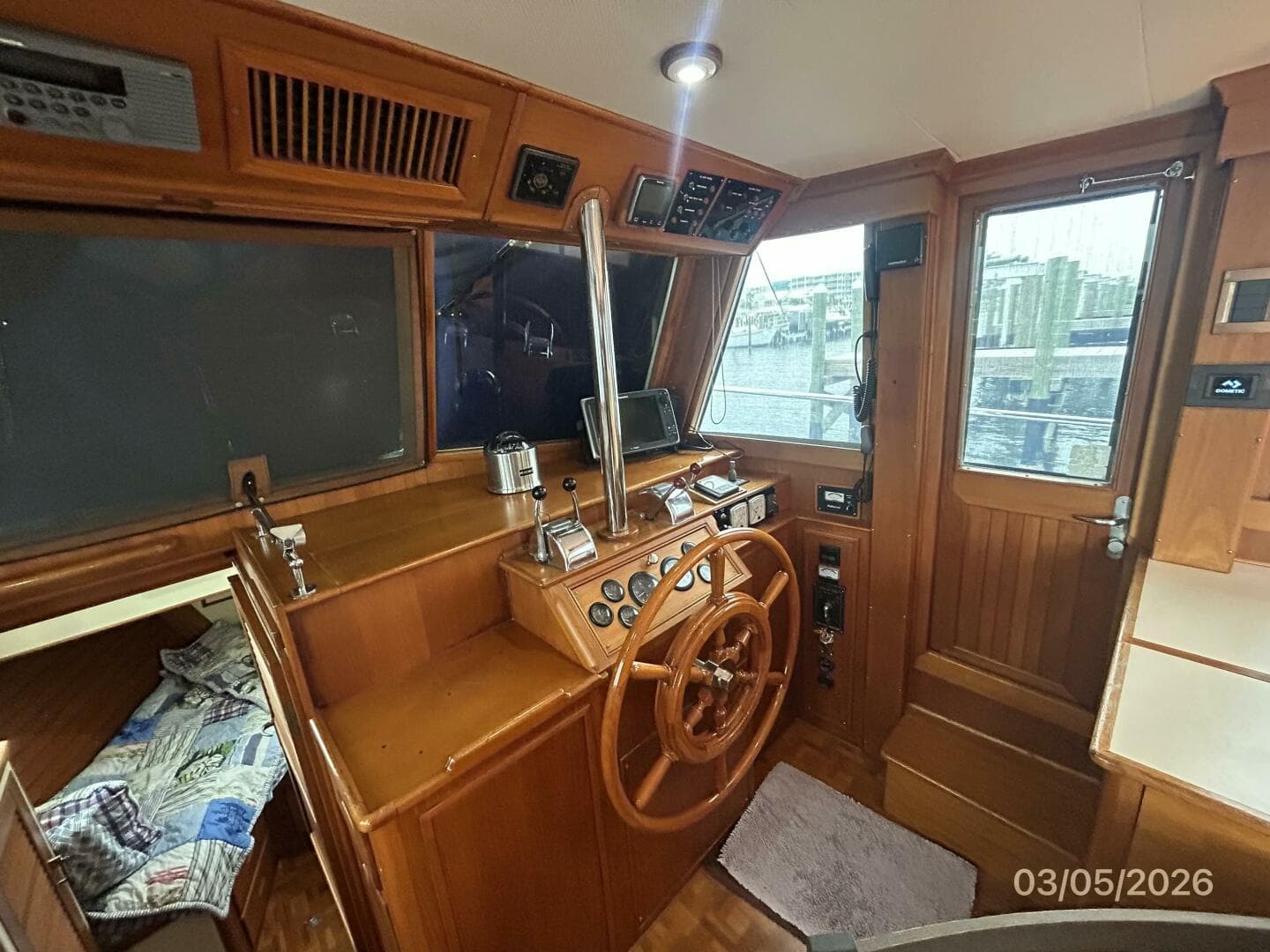 2002 Grand Banks Classic — photo 52