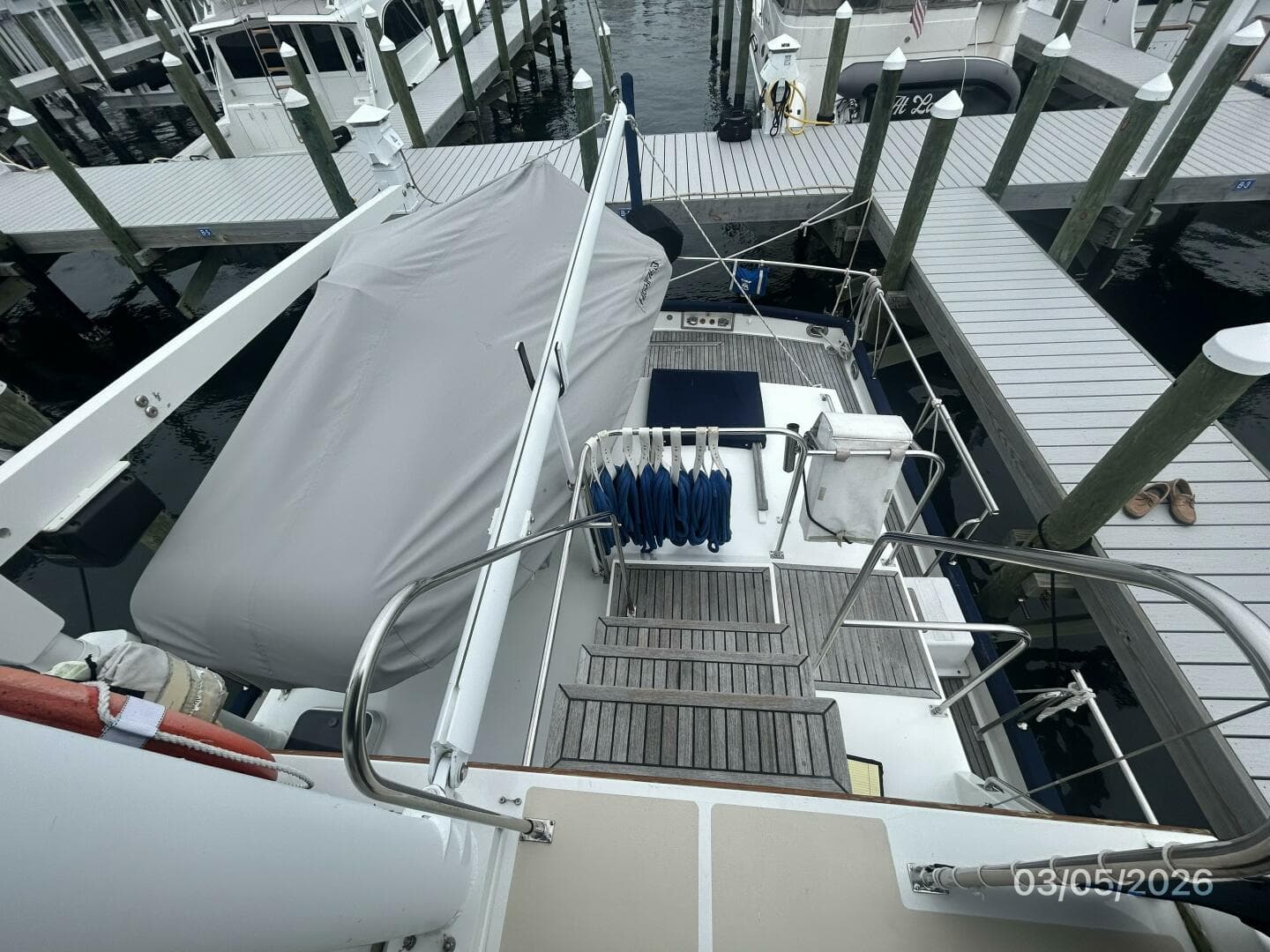 2002 Grand Banks Classic — photo 29