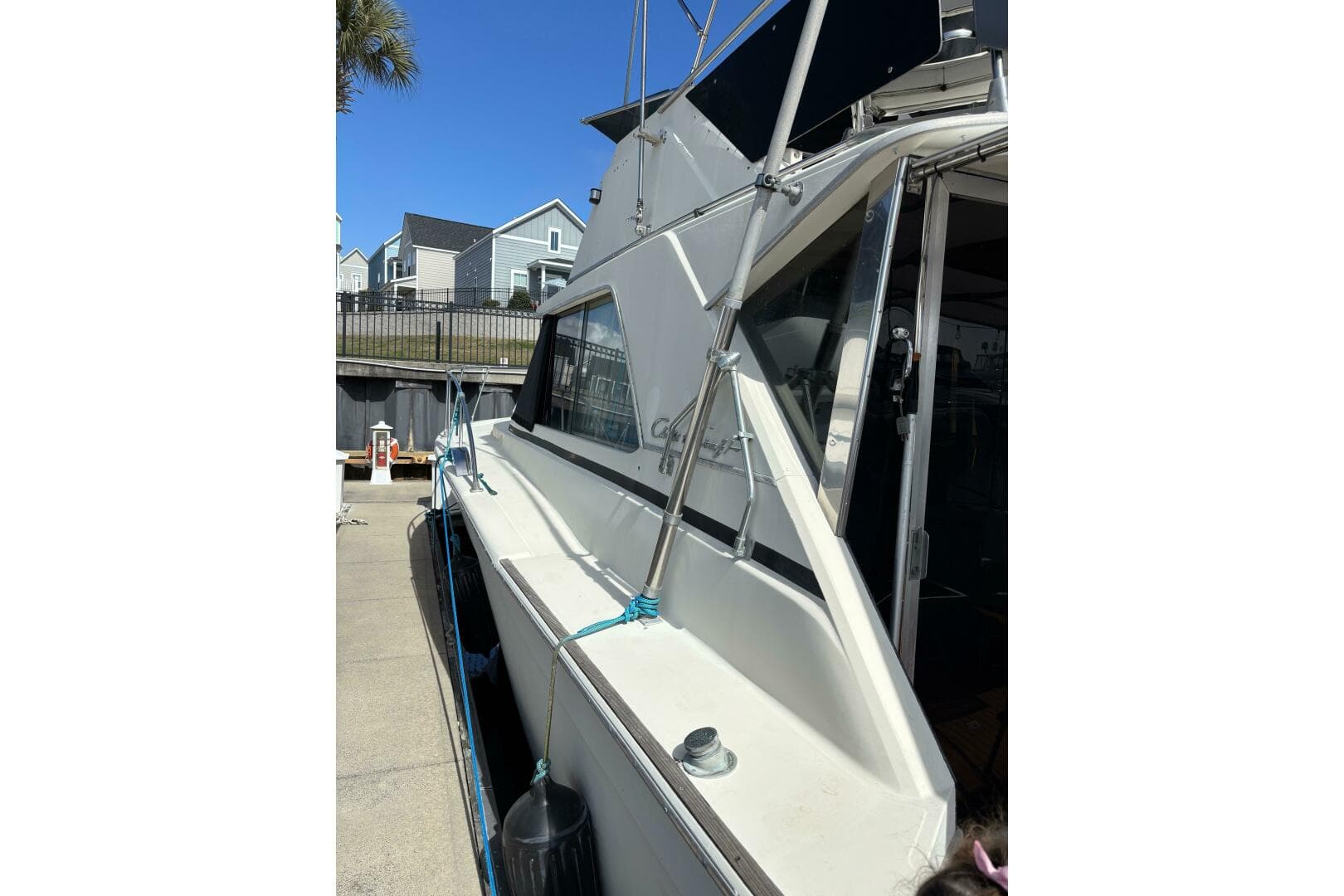 1969 Chris-Craft 35 Commander — photo 7