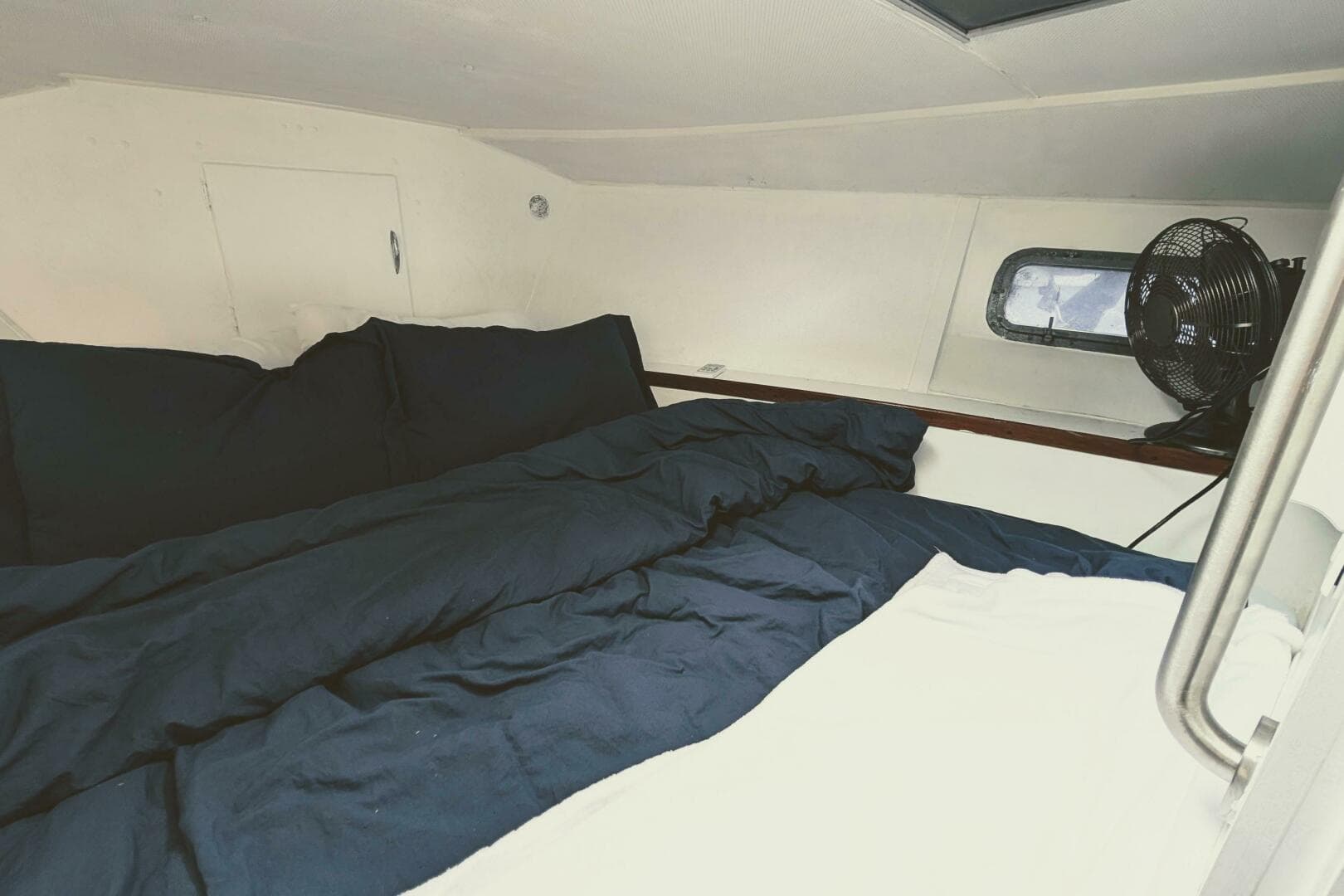 1969 Chris-Craft 35 Commander — photo 21