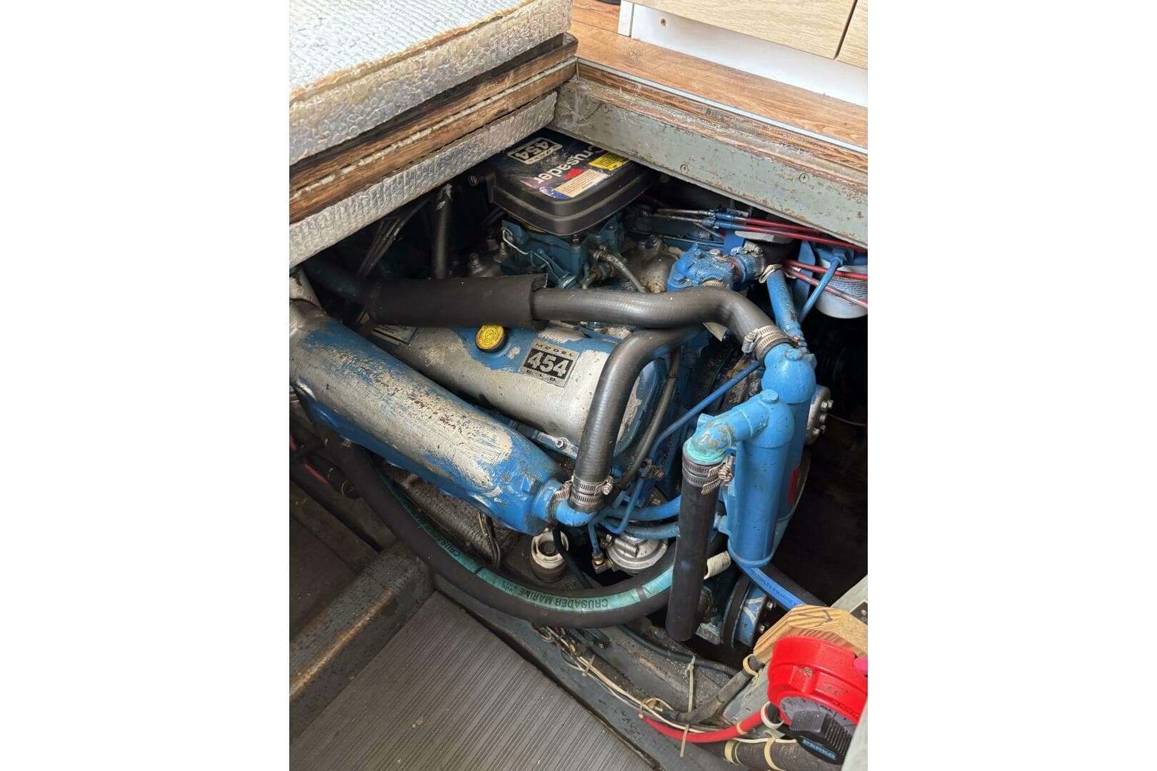 1969 Chris-Craft 35 Commander — photo 24