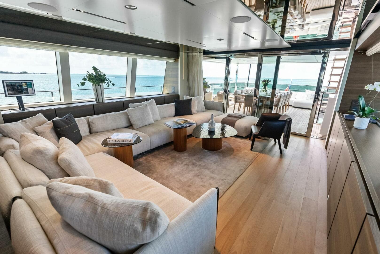 2023 Custom Line 33 Navetta — photo 35