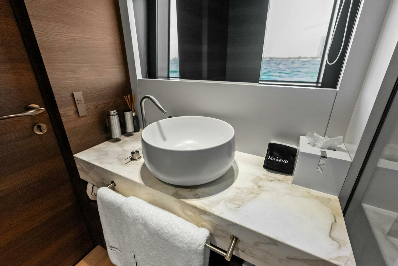 2023 Custom Line 33 Navetta — photo 96