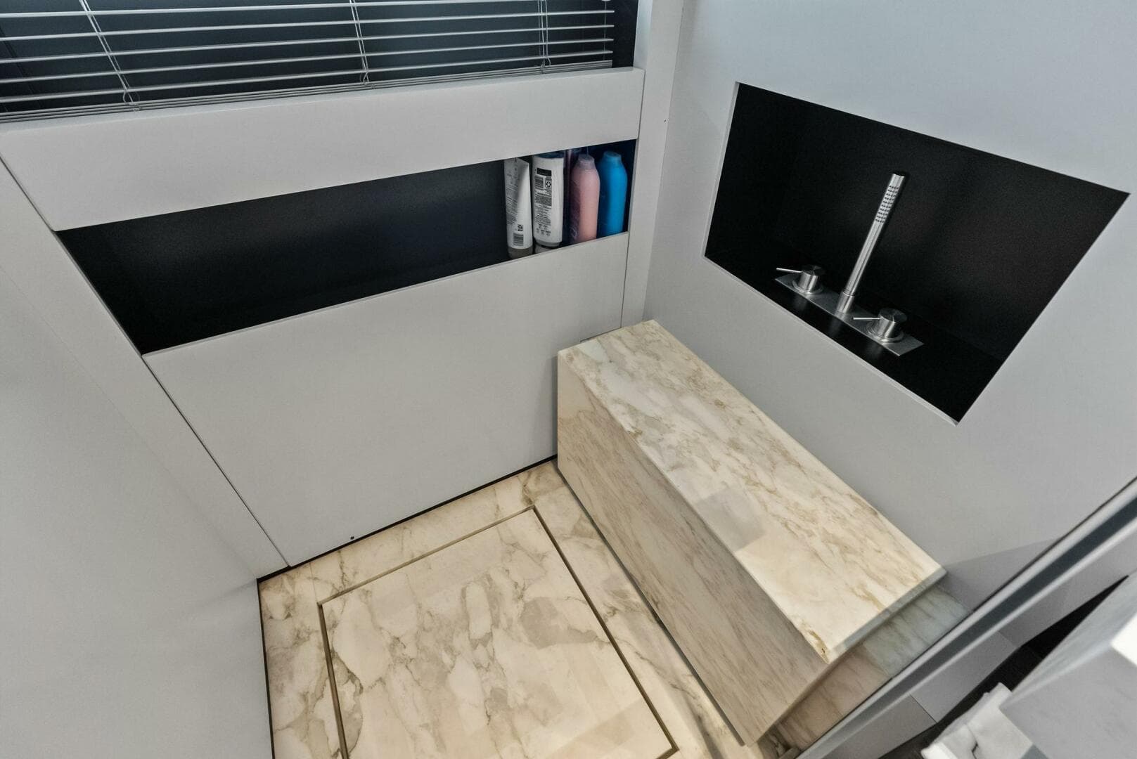 2023 Custom Line 33 Navetta — photo 79