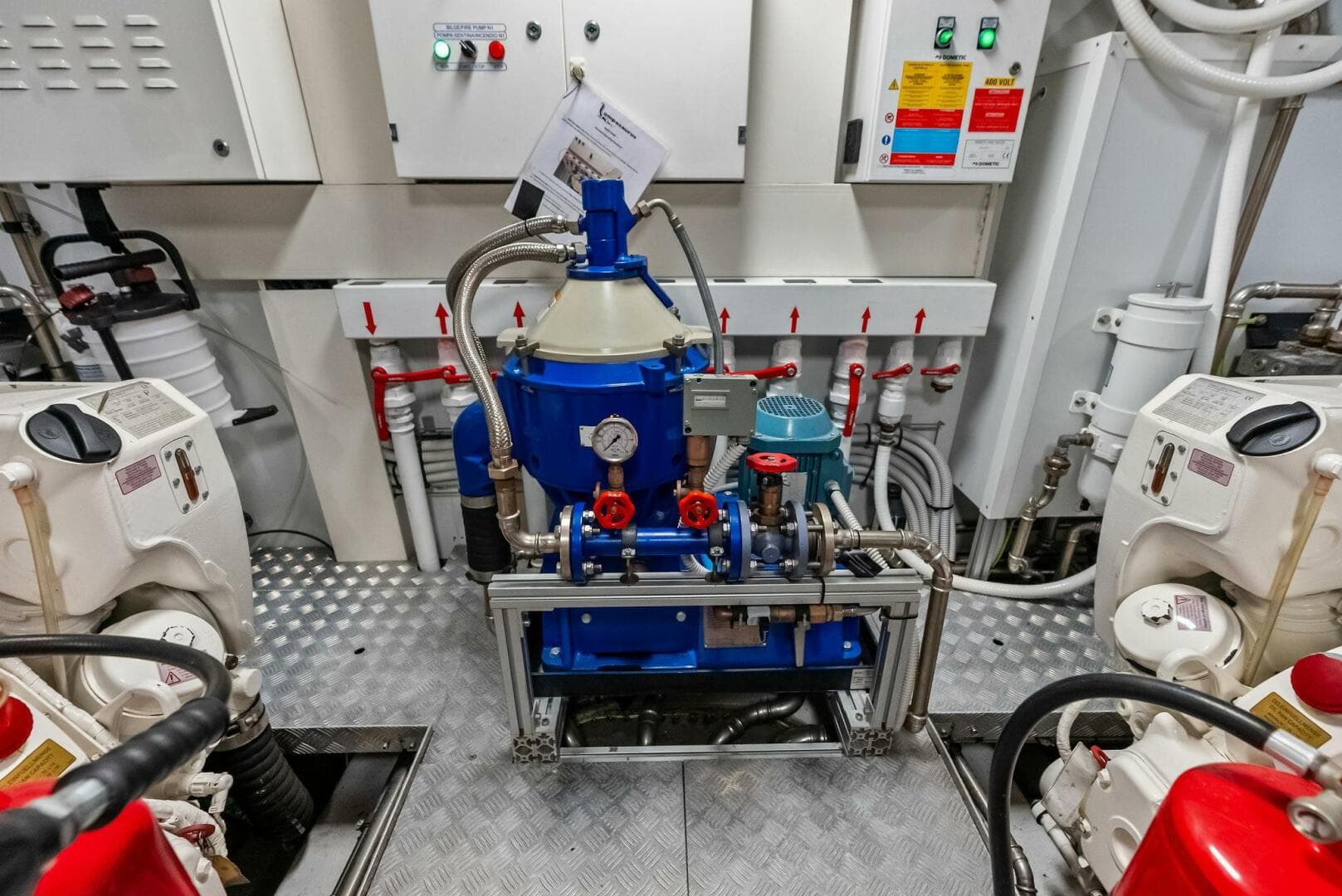 2023 Custom Line 33 Navetta — photo 125