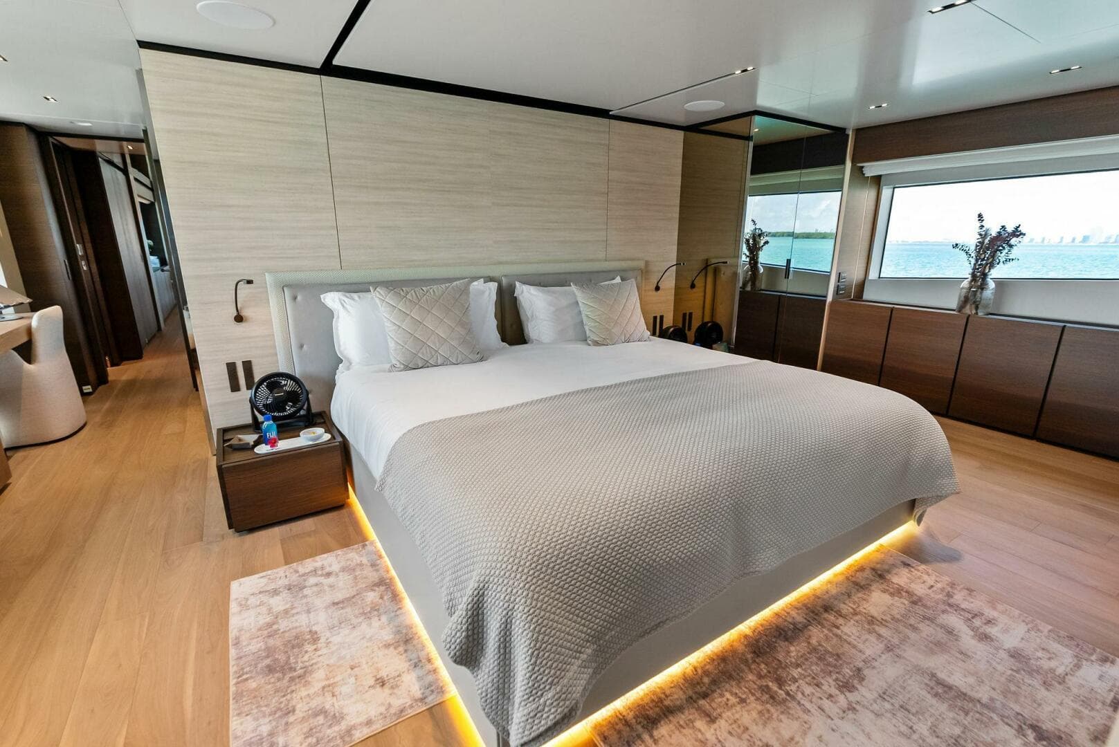 2023 Custom Line 33 Navetta — photo 56