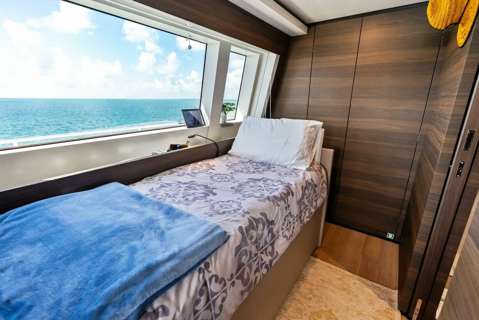 2023 Custom Line 33 Navetta — photo 107