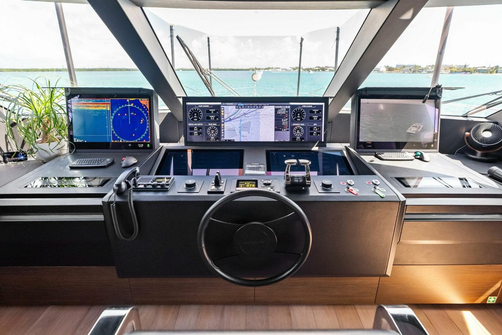 2023 Custom Line 33 Navetta — photo 102