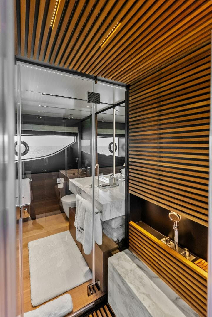 2023 Custom Line 33 Navetta — photo 69