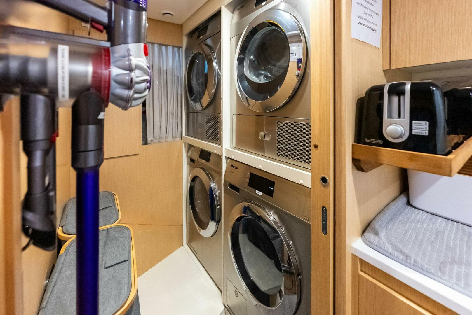 2023 Custom Line 33 Navetta — photo 116