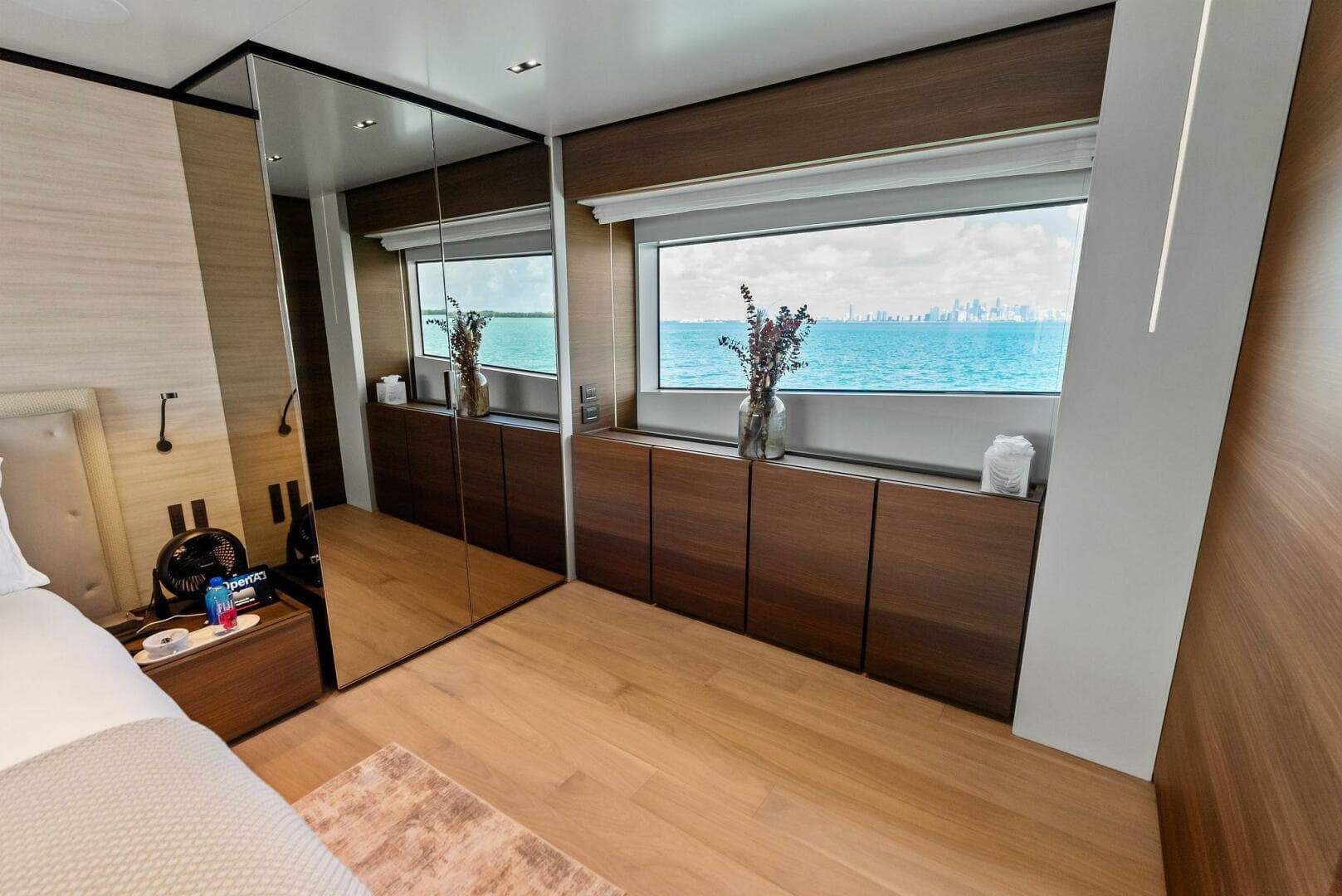 2023 Custom Line 33 Navetta — photo 59