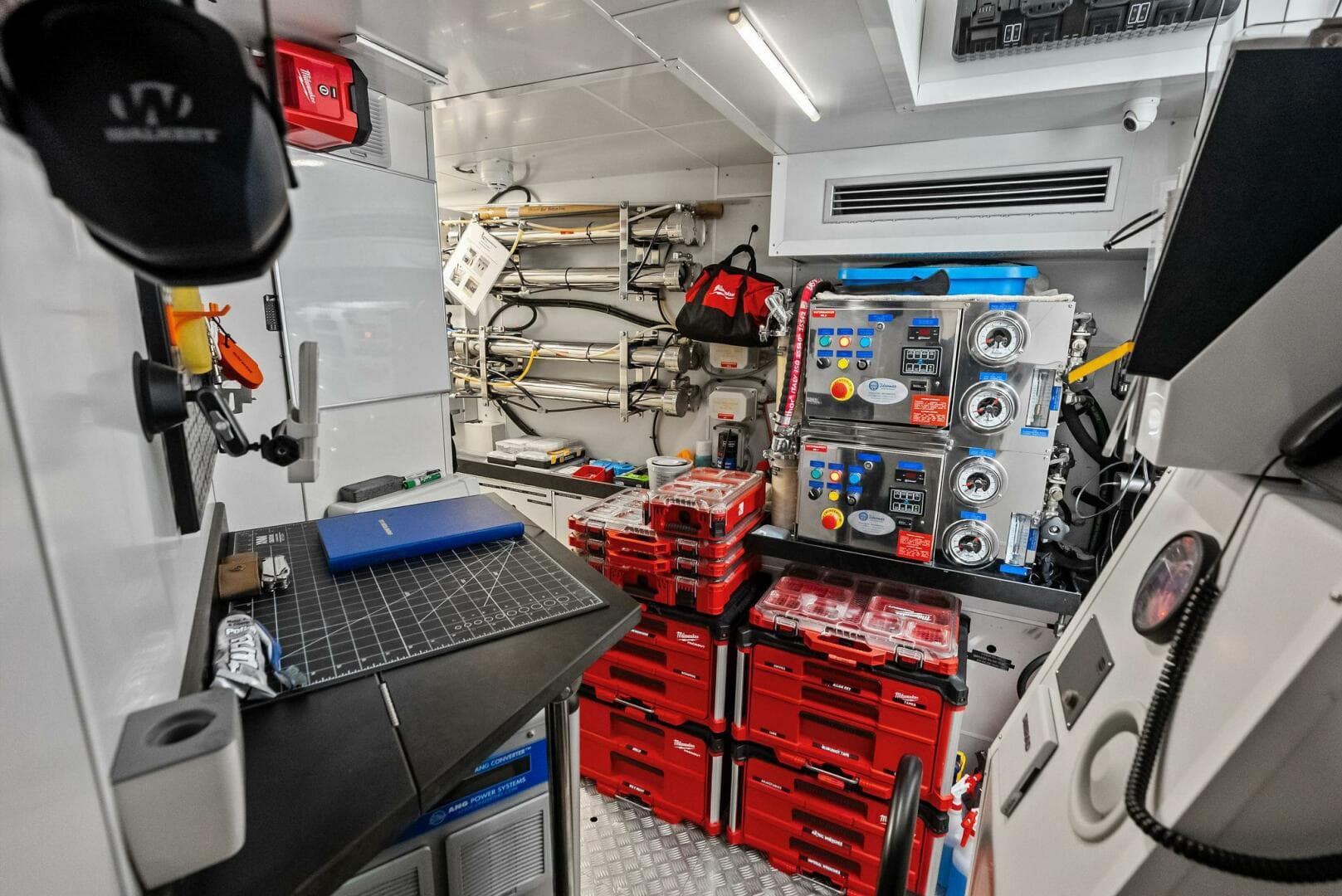 2023 Custom Line 33 Navetta — photo 134