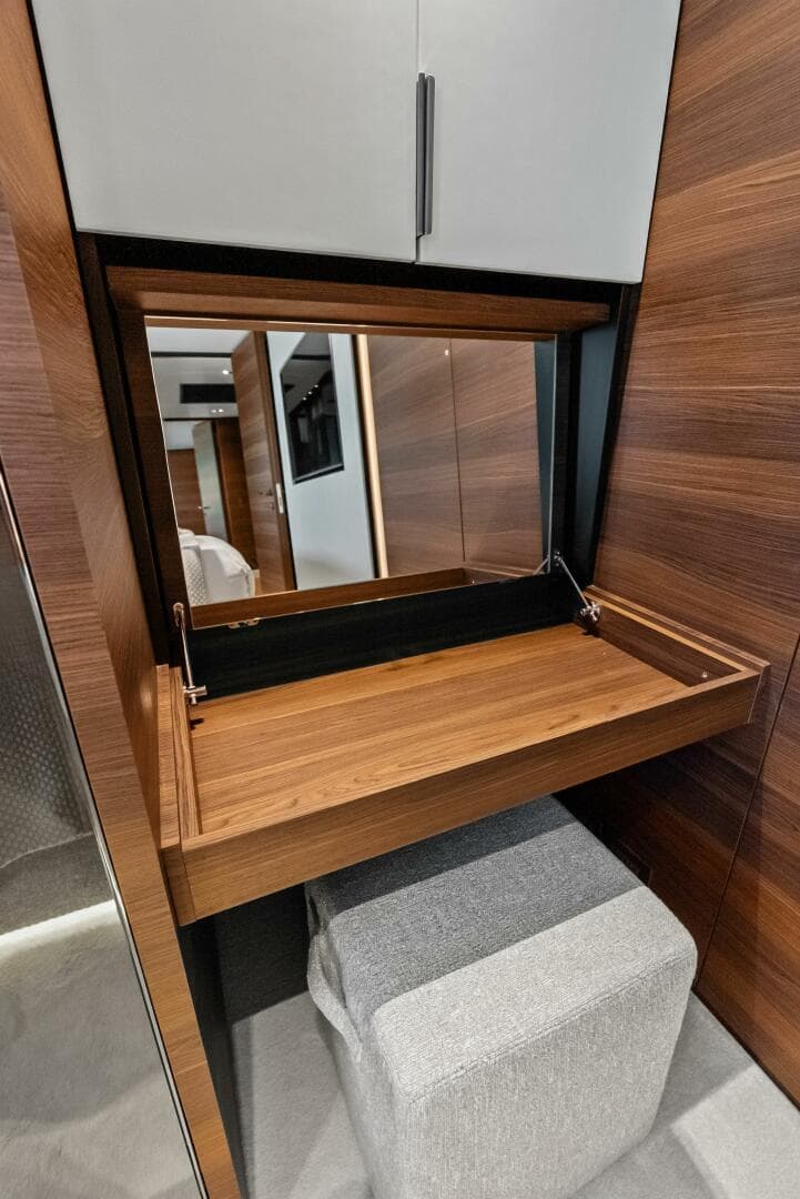 2023 Custom Line 33 Navetta — photo 82