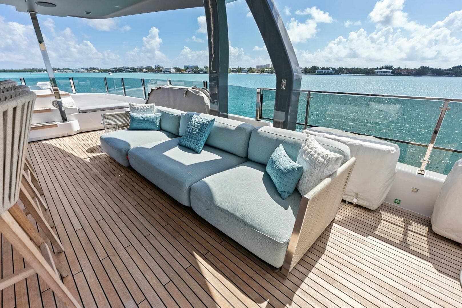 2023 Custom Line 33 Navetta — photo 8